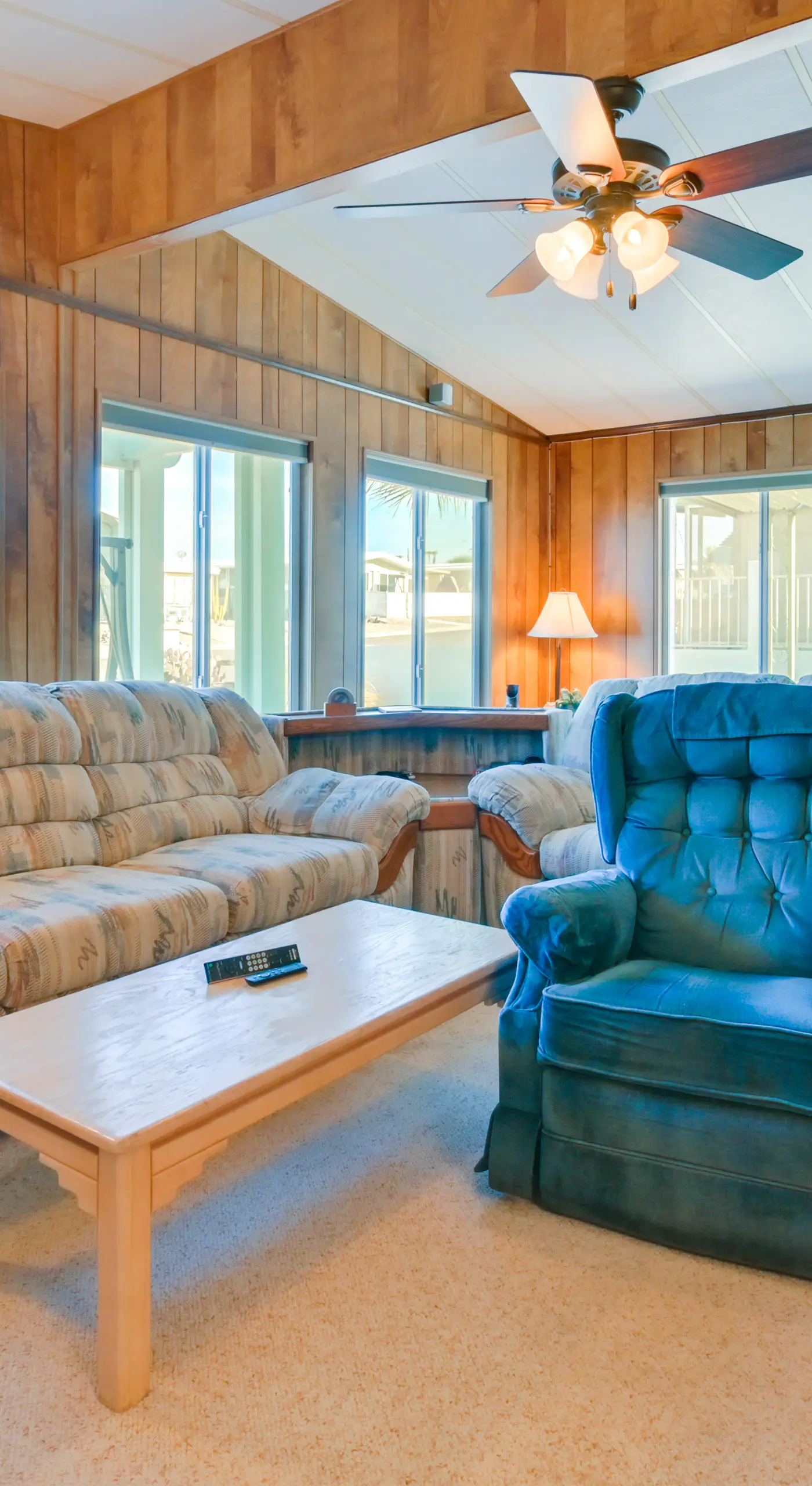 2 Mi to Lake Havasu: Pet-Friendly Home w/ Grill!