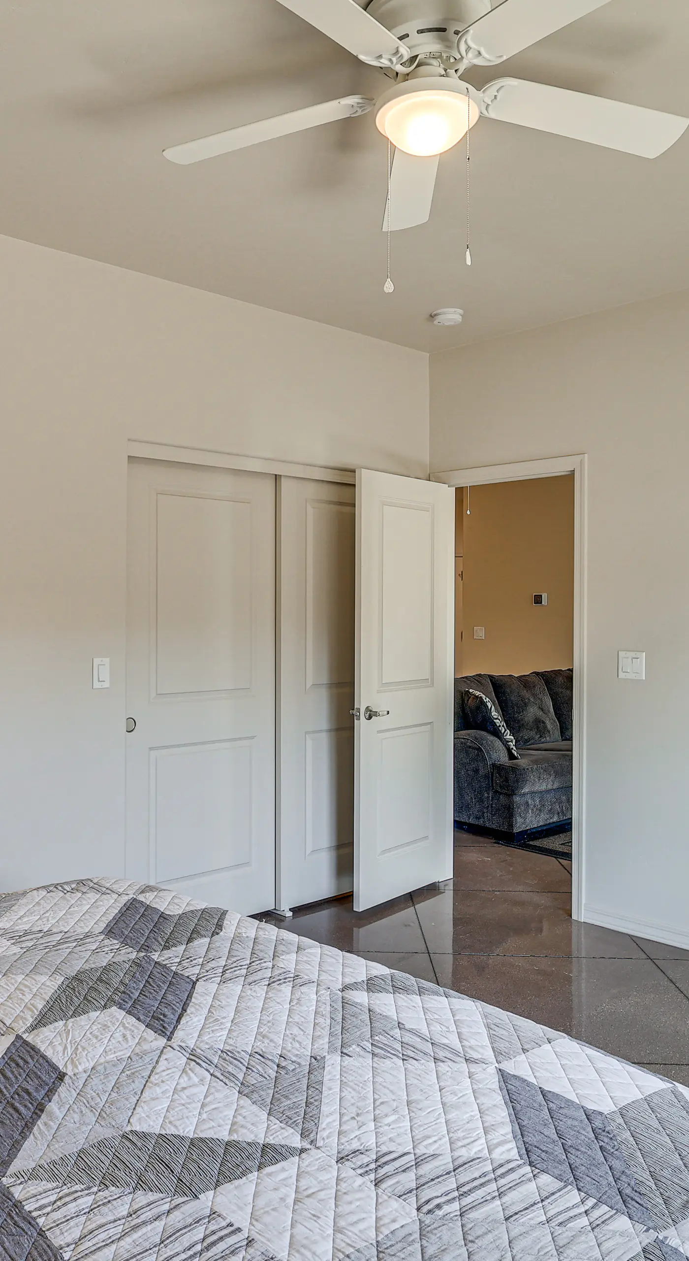 Hike & Explore: Apt 3 Mi to Lake Havasu & Dtwn!