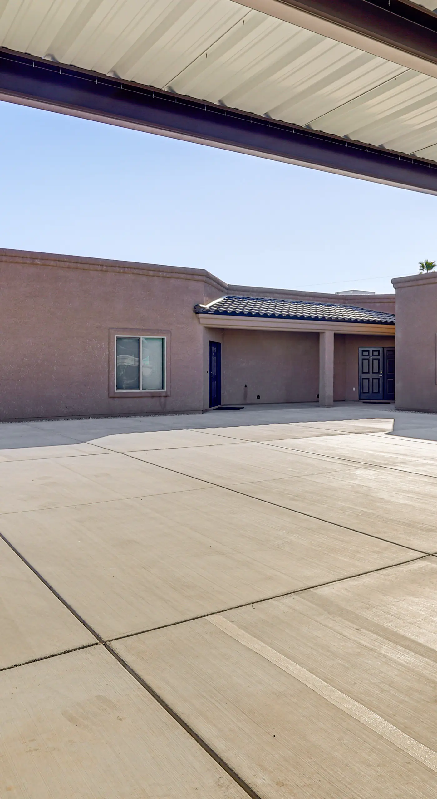 Hike & Explore: Apt 3 Mi to Lake Havasu & Dtwn!