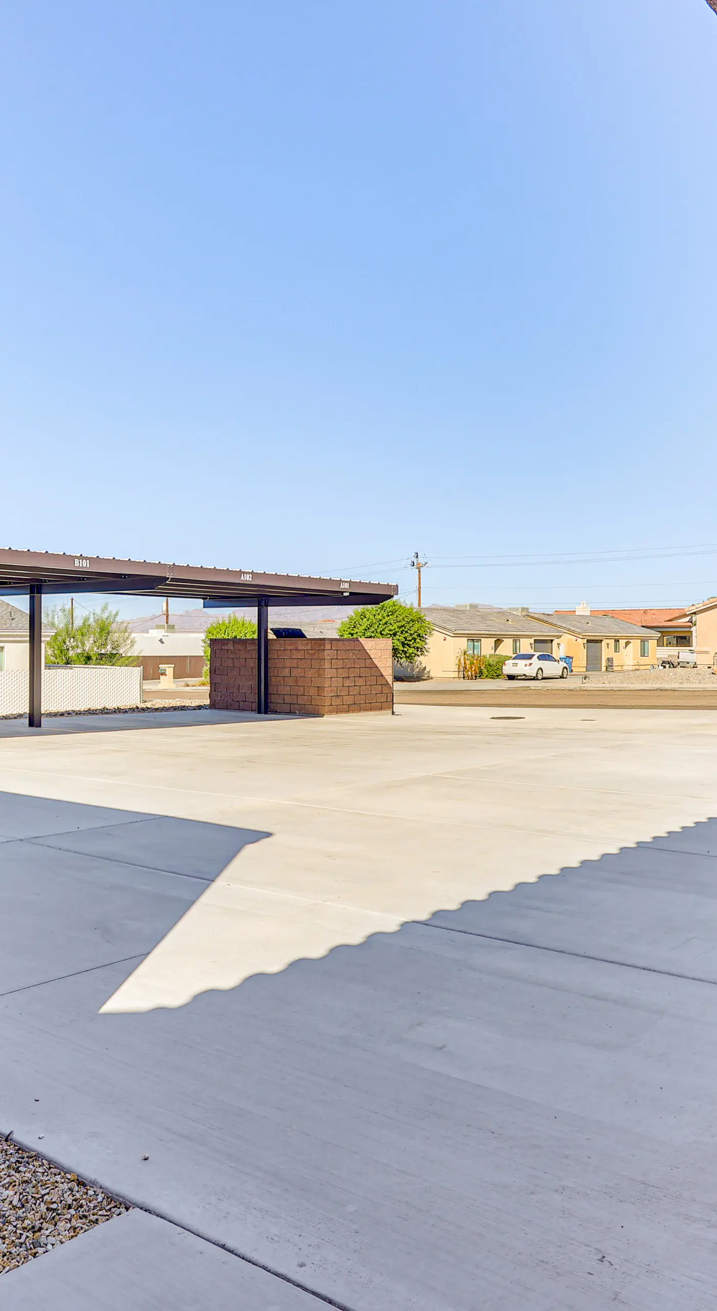 Hike & Explore: Apt 3 Mi to Lake Havasu & Dtwn!