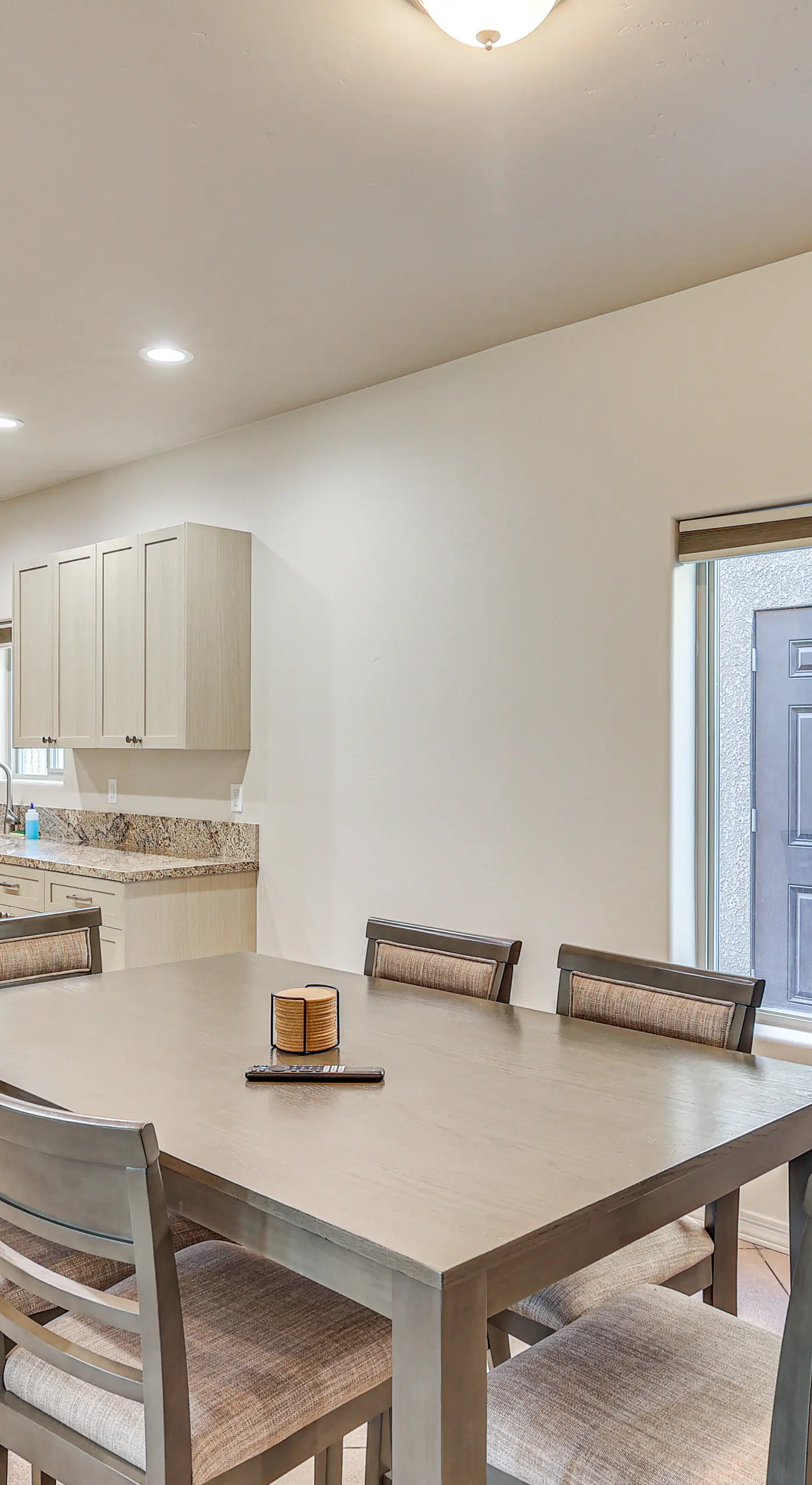 Hike & Explore: Apt 3 Mi to Lake Havasu & Dtwn!