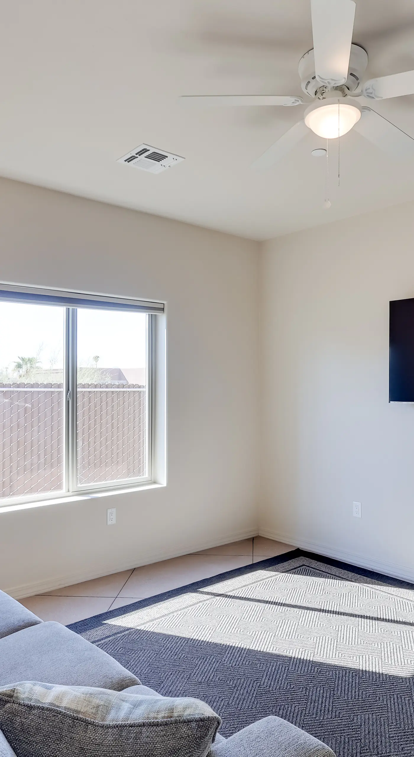 Golf, Hike & Boat! Bright Lake Havasu City Apt