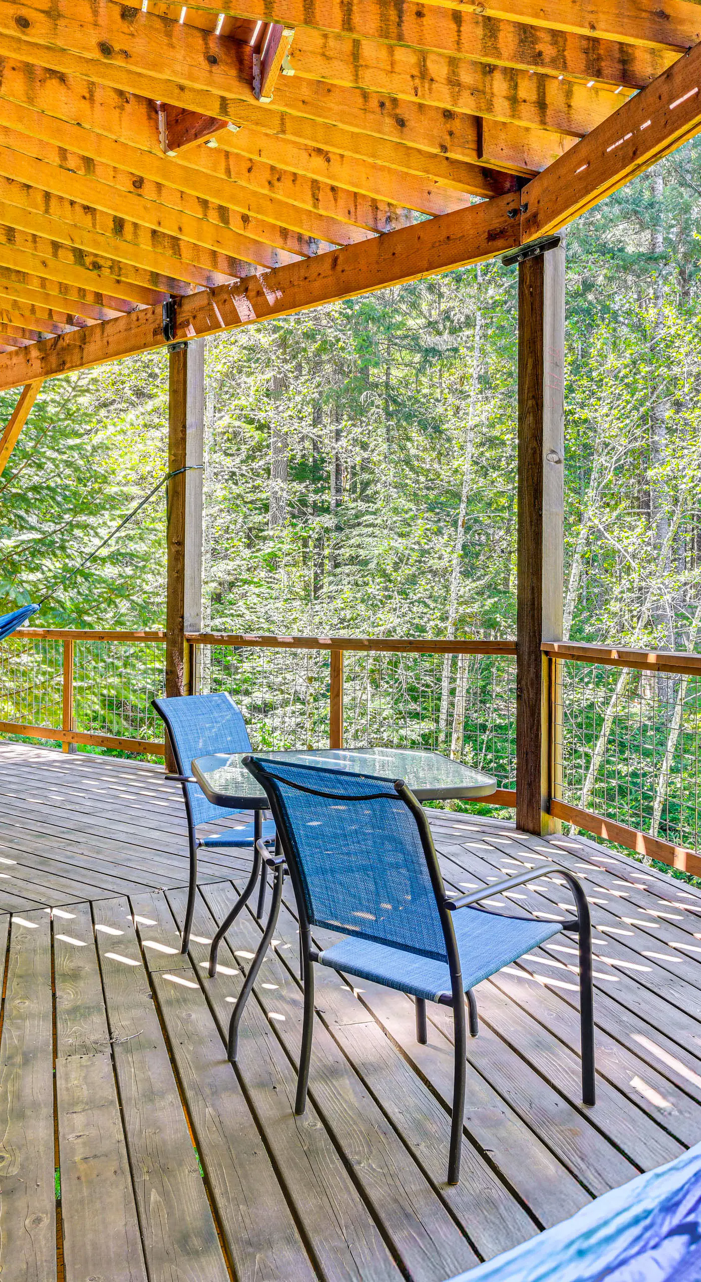 'Grizzly Tower' Packwood Cabin w/ Hot Tub!