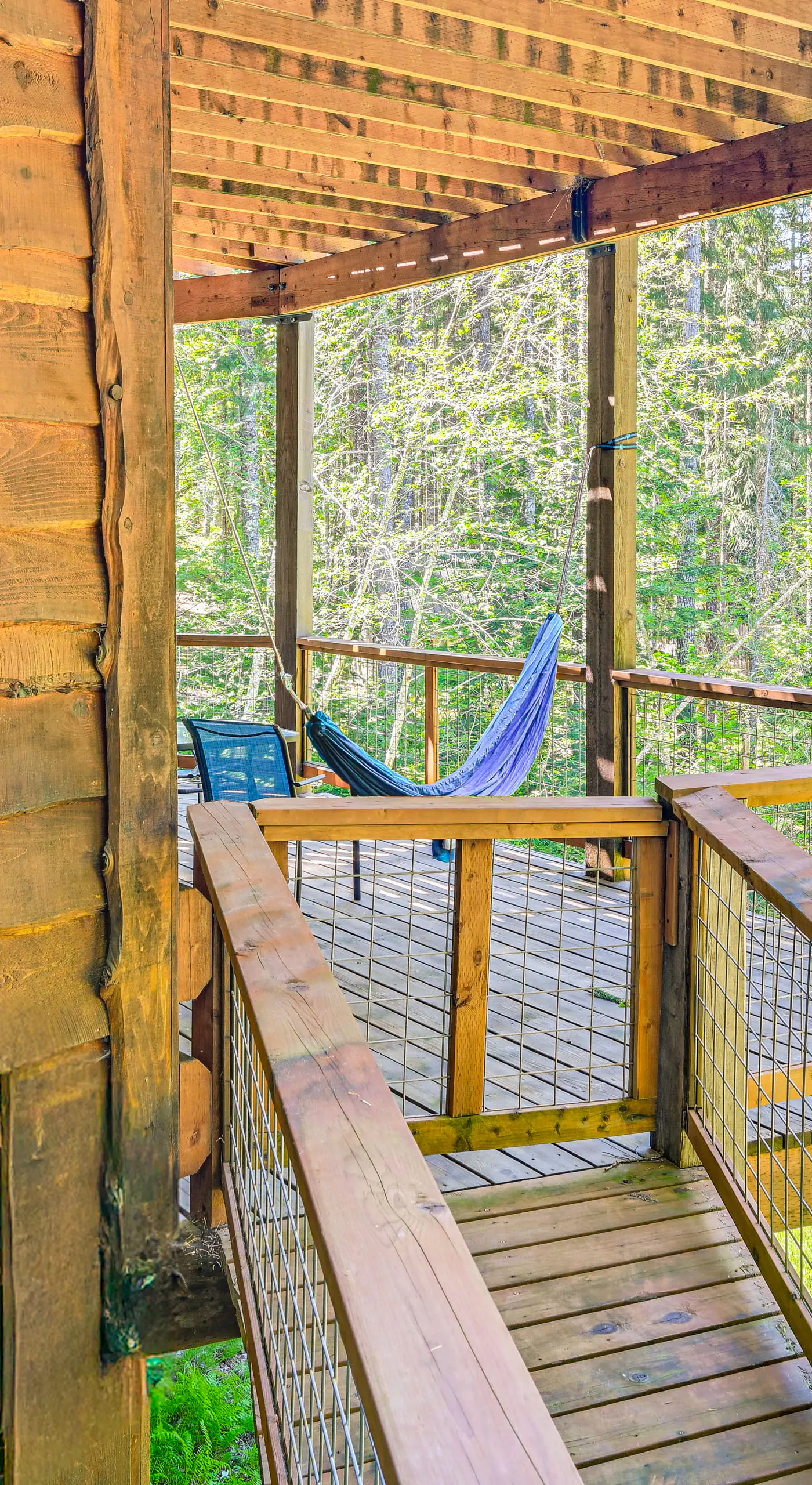'Grizzly Tower' Packwood Cabin w/ Hot Tub!