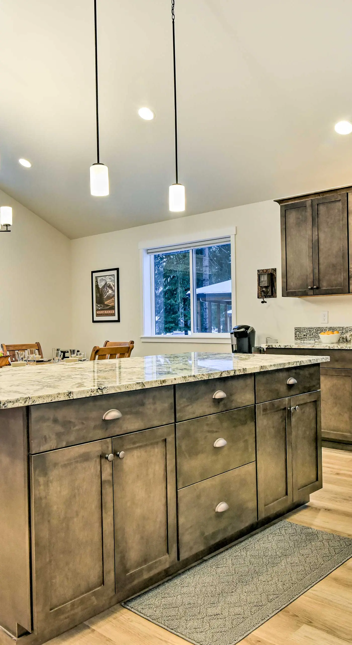 Family-Friendly Packwood Retreat w/ Deck!