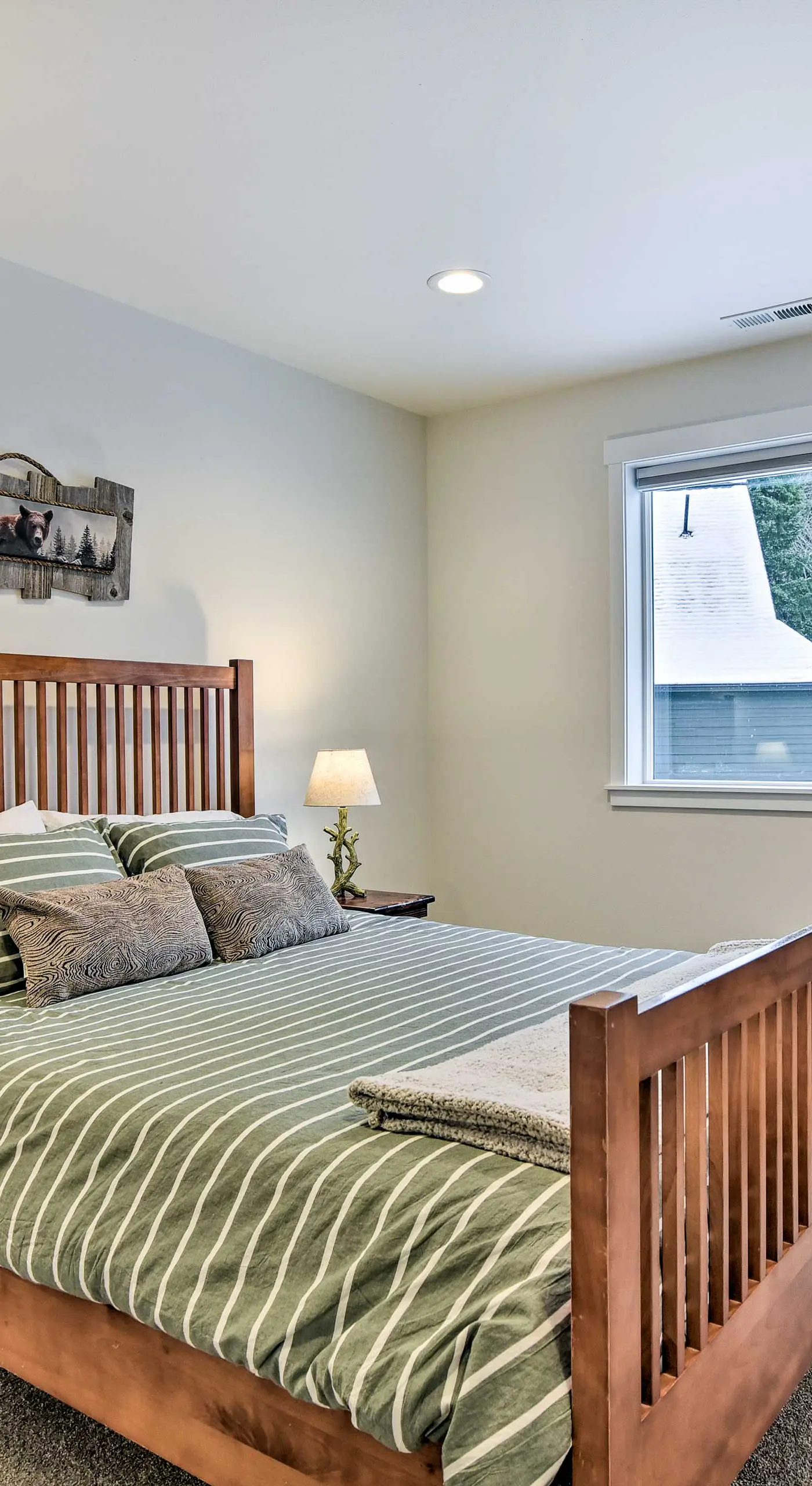 Family-Friendly Packwood Retreat w/ Deck!