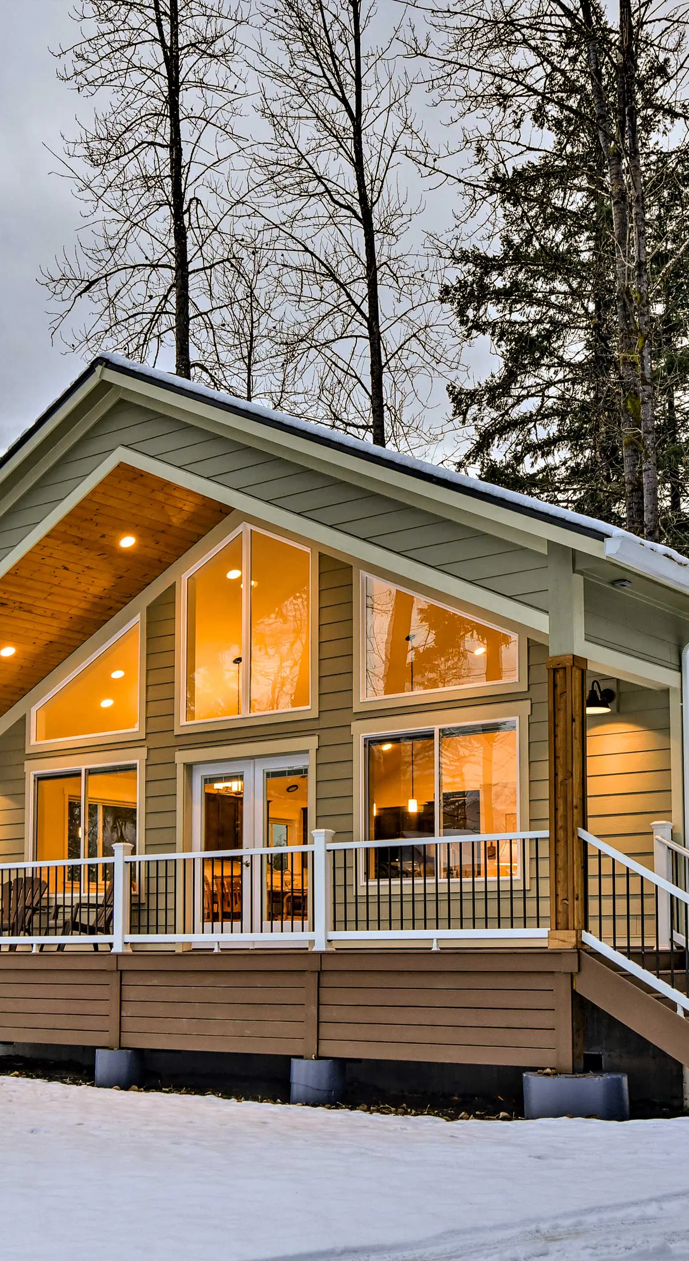 Family-Friendly Packwood Retreat w/ Deck!