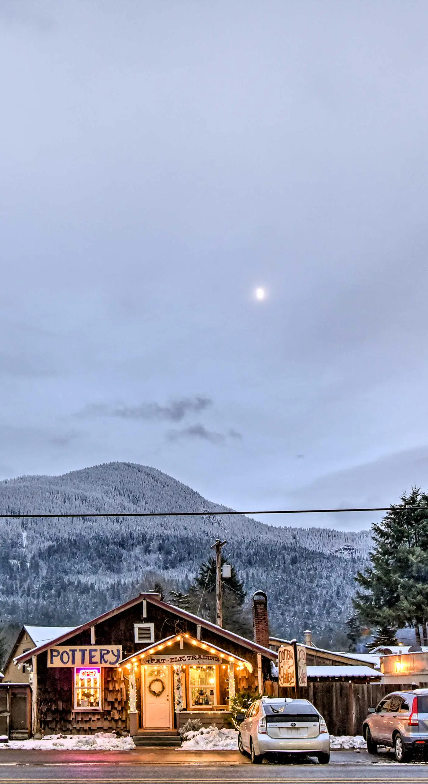 Family-Friendly Packwood Retreat w/ Deck!