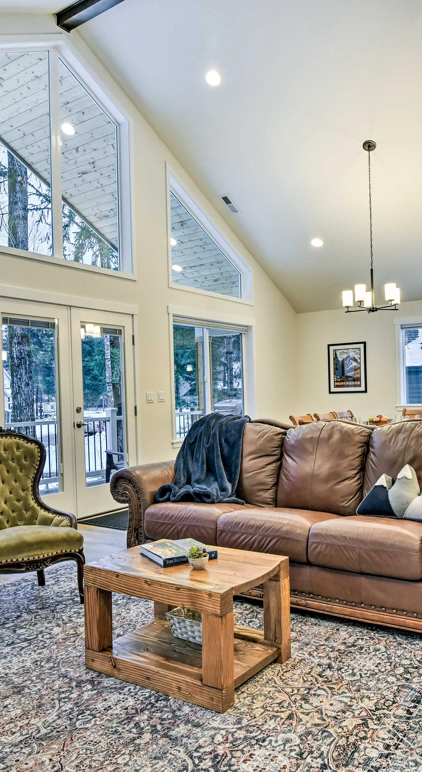 Family-Friendly Packwood Retreat w/ Deck!