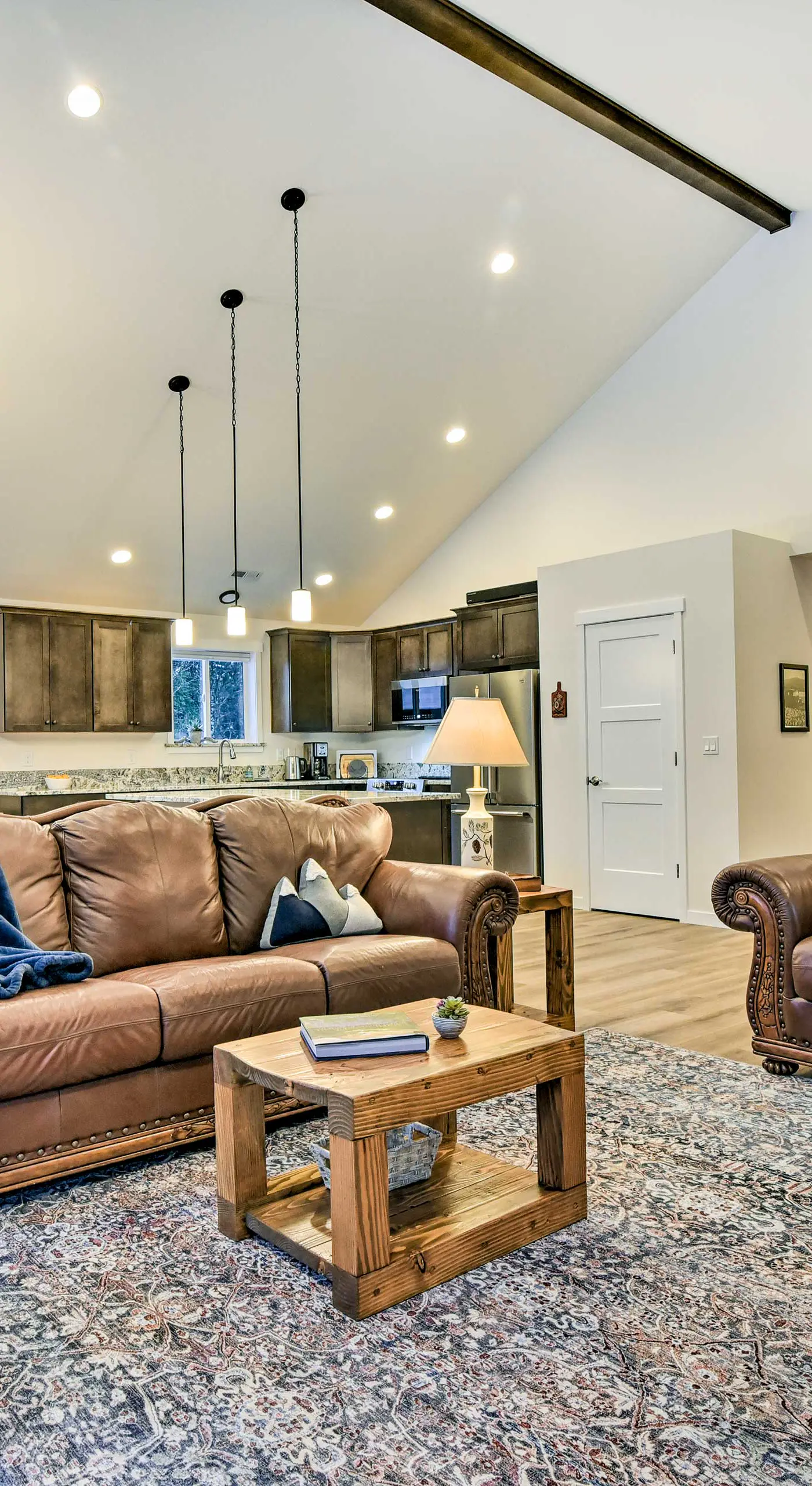 Family-Friendly Packwood Retreat w/ Deck!