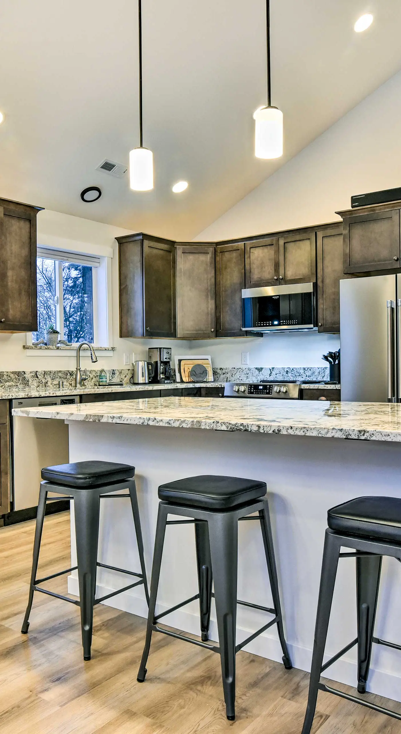 Family-Friendly Packwood Retreat w/ Deck!