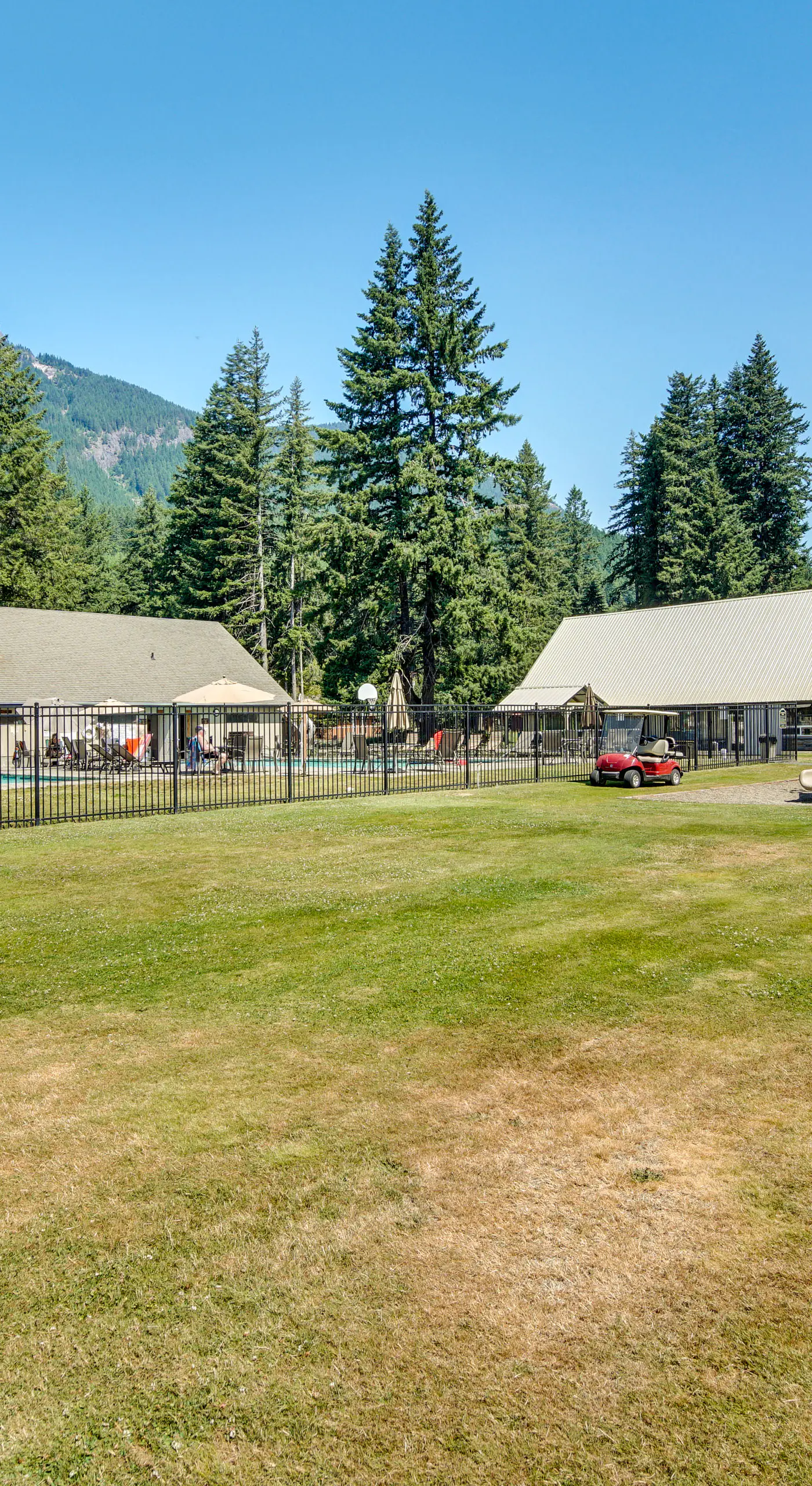 18 Mi to Mt Rainier! Scenic Cowlitz River Escape