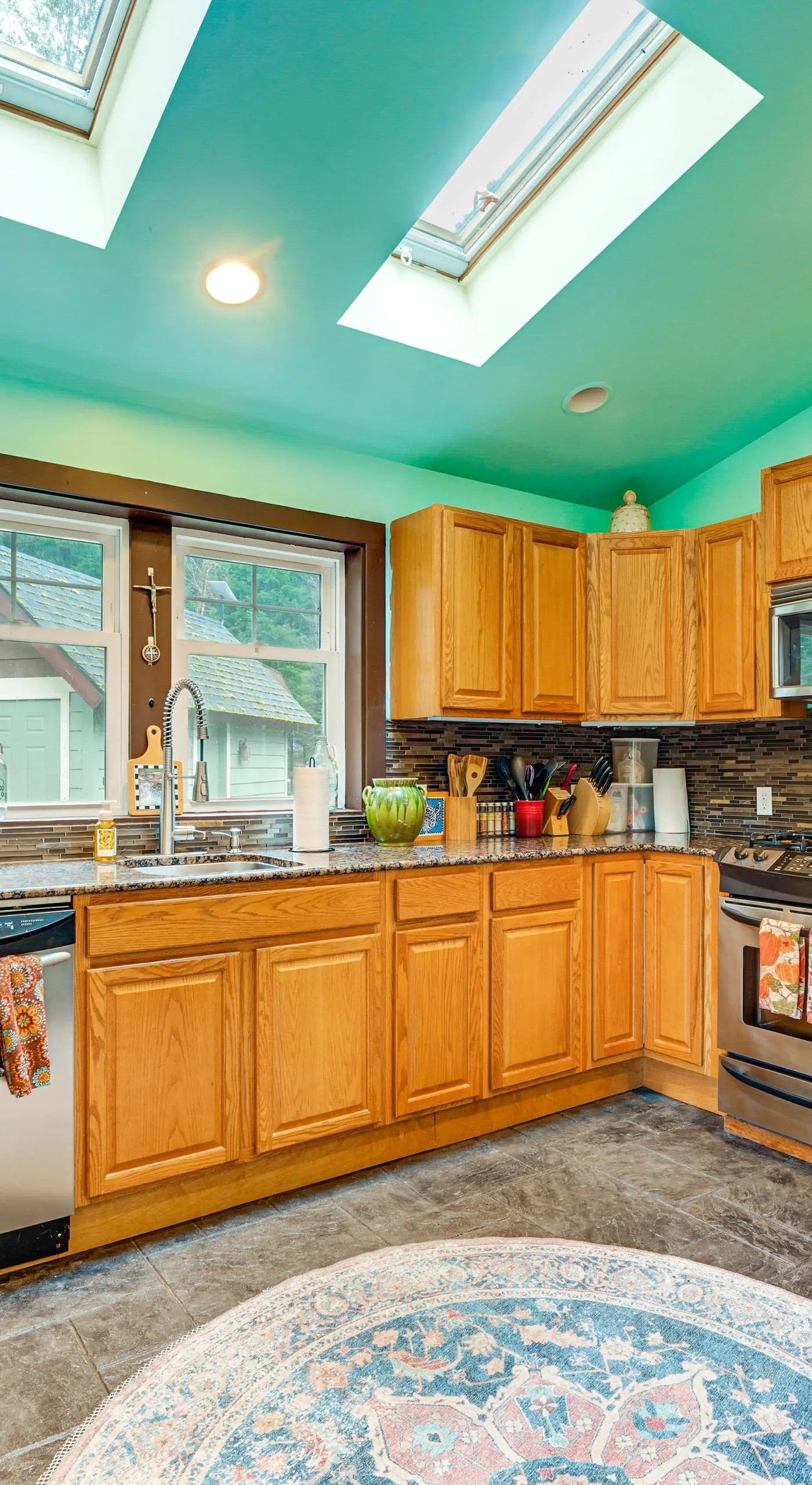 Ski, Fish & Explore: Packwood Home w/ Hot Tub!