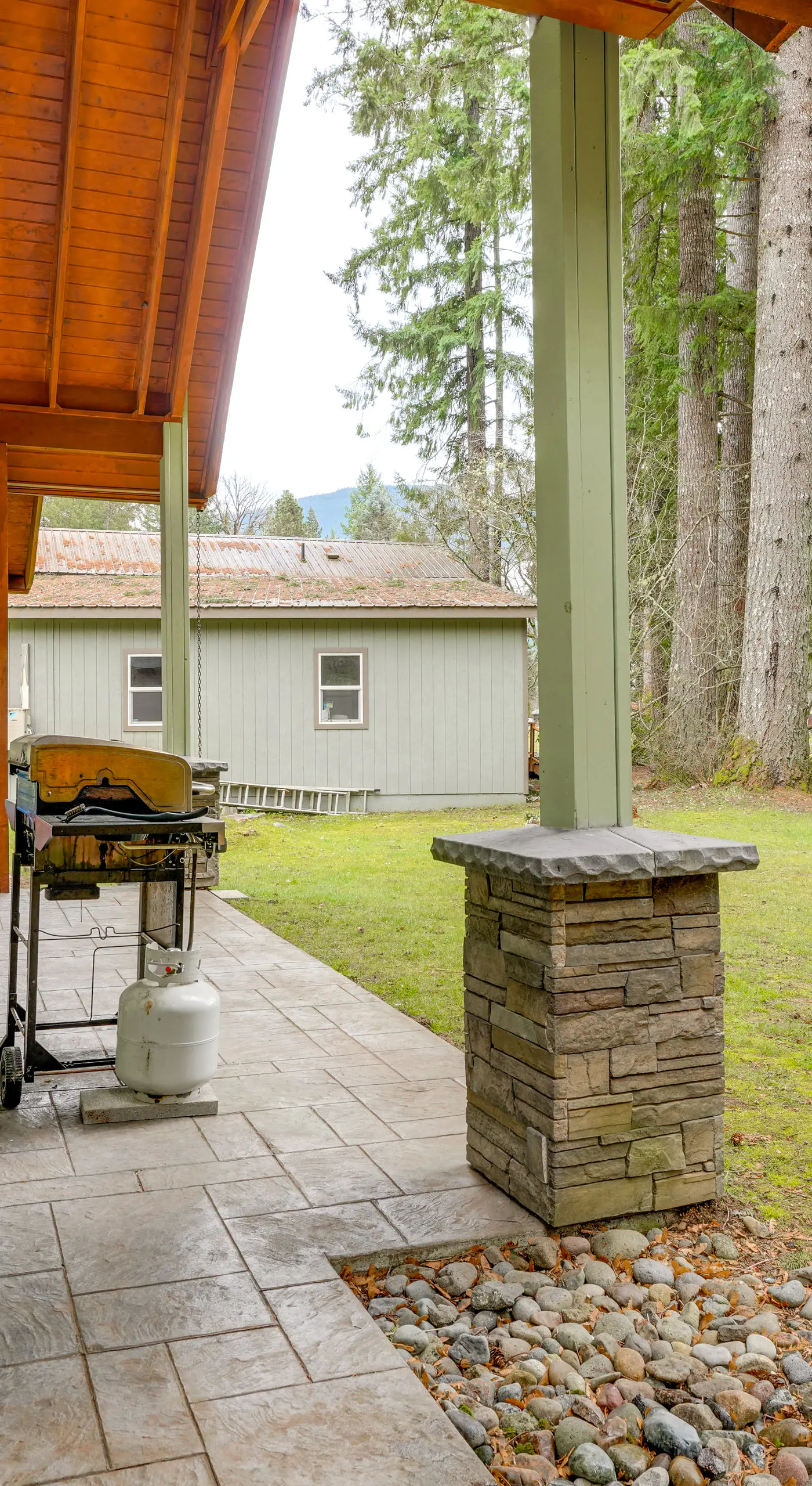 Ski, Fish & Explore: Packwood Home w/ Hot Tub!