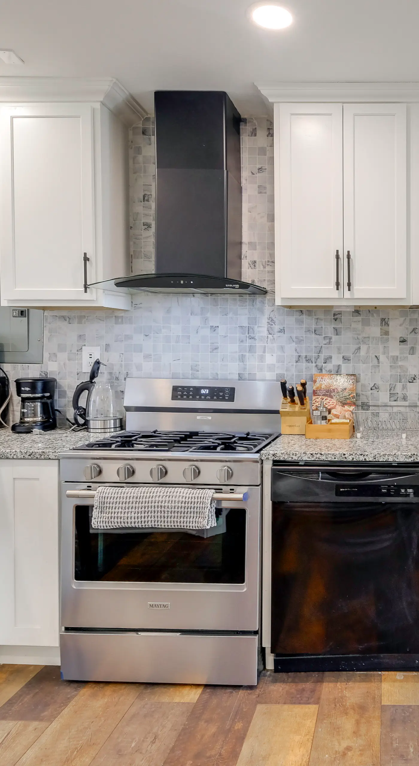 Fire Pit & Yard! Modern DC Unit Near H Street