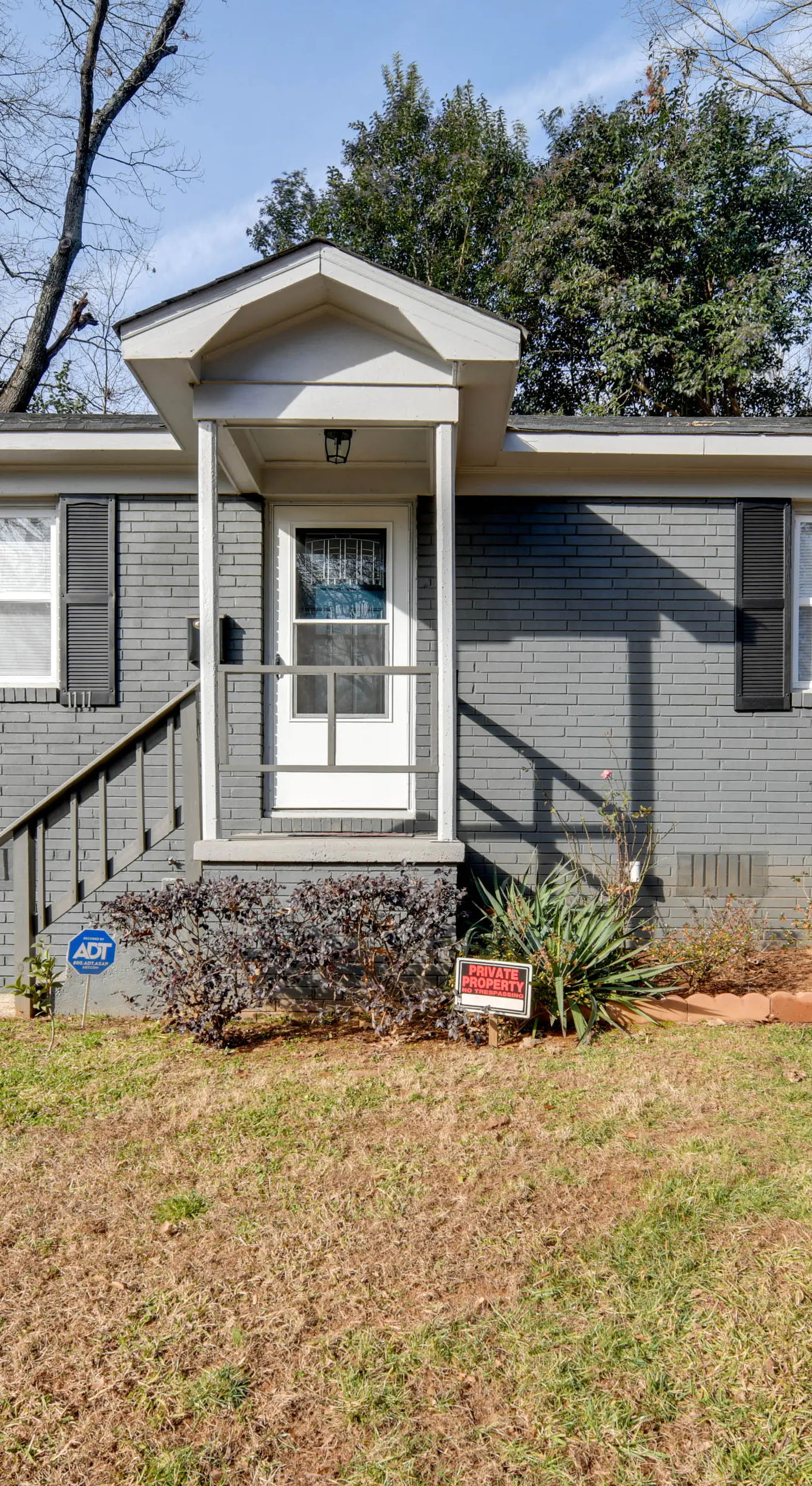 Renovated Charlotte Bungalow - 3 Mi to Downtown!