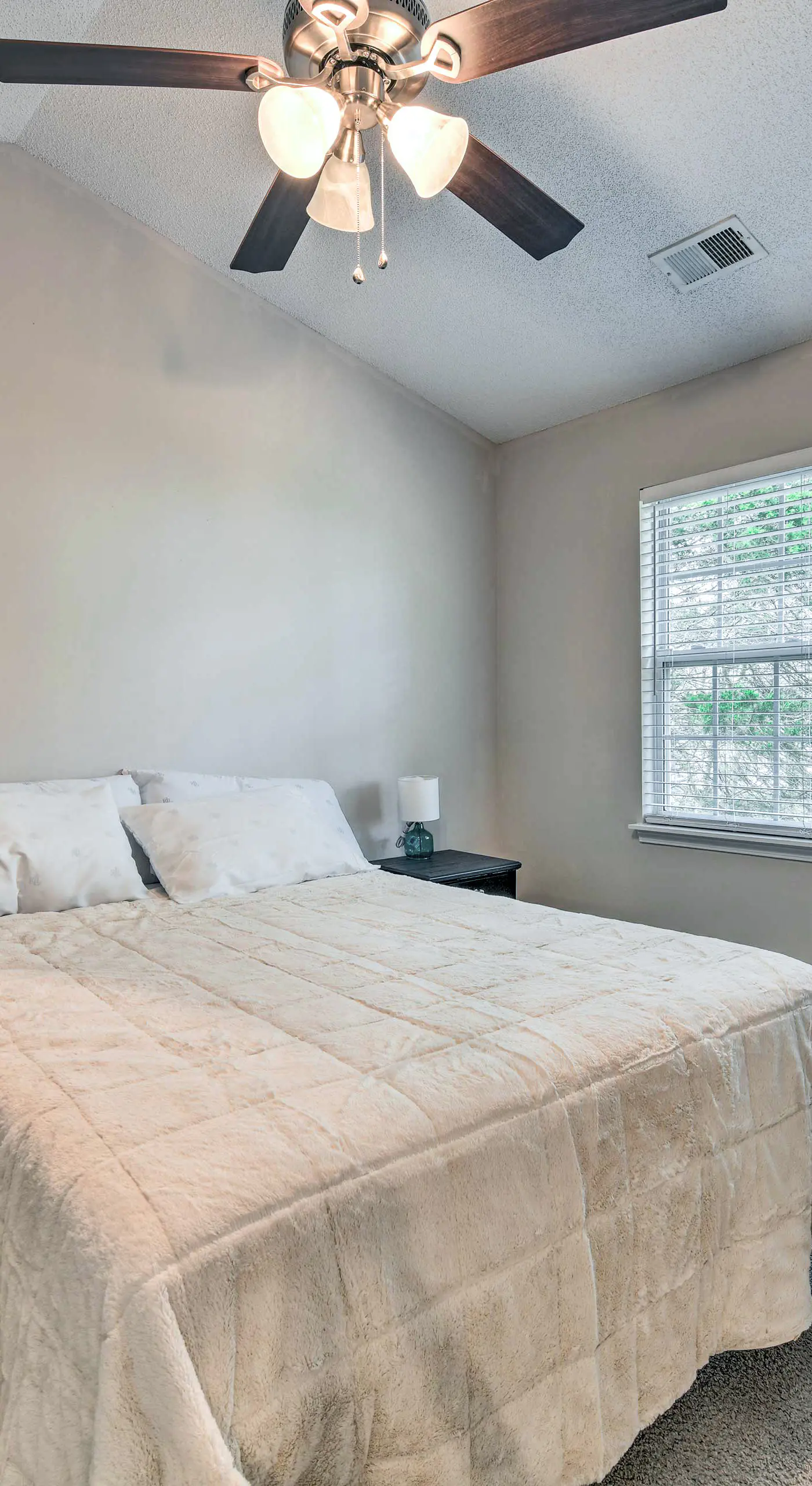 Chic Charlotte Townhome w/ Community Pool
