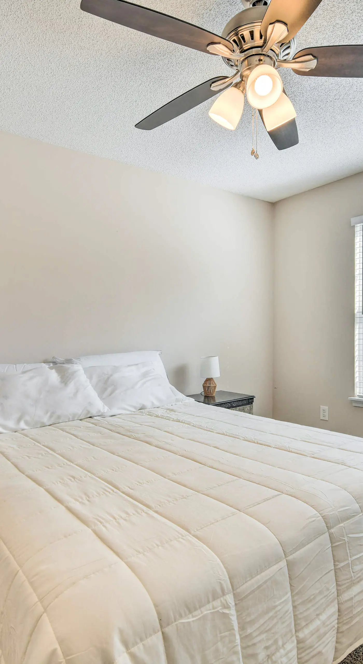 Chic Charlotte Townhome w/ Community Pool