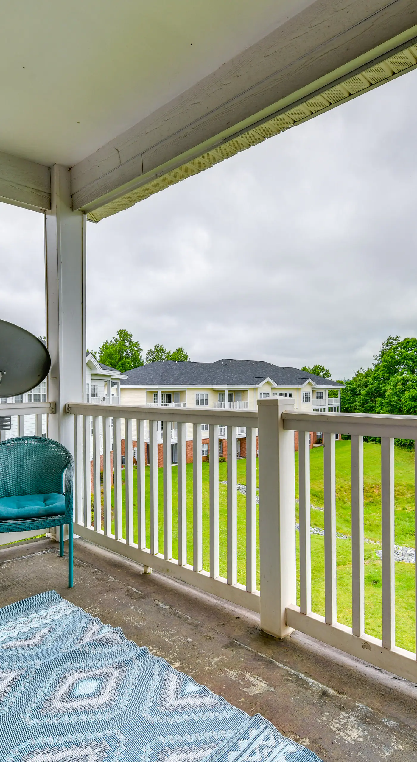 Charming Condo w/ Balcony, 1 Mi to UNC Charlotte!