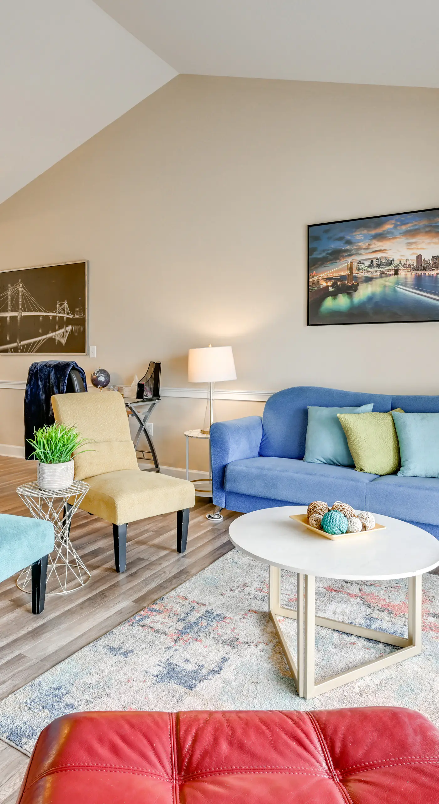 Charming Condo w/ Balcony, 1 Mi to UNC Charlotte!