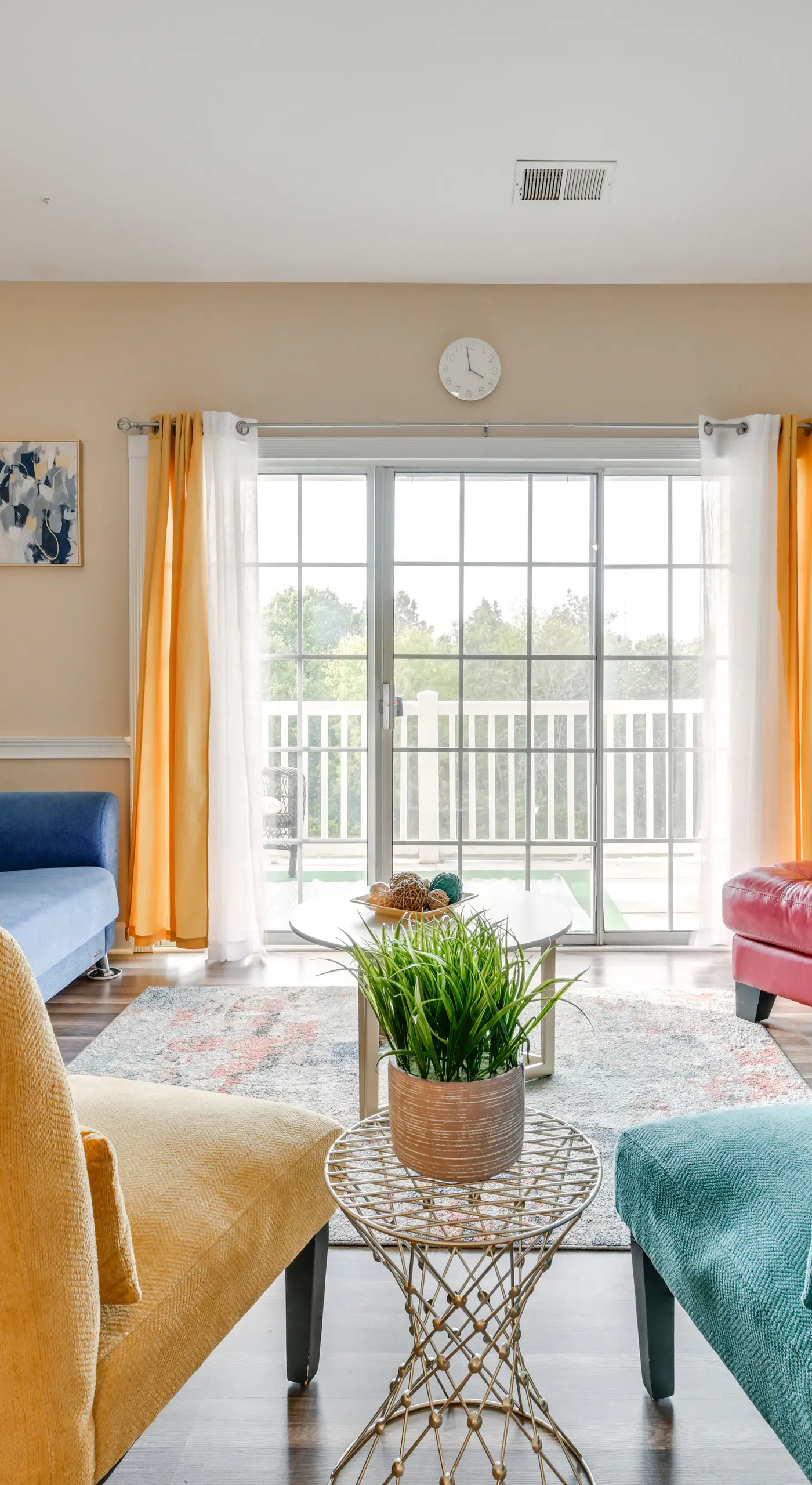 Charming Condo w/ Balcony, 1 Mi to UNC Charlotte!