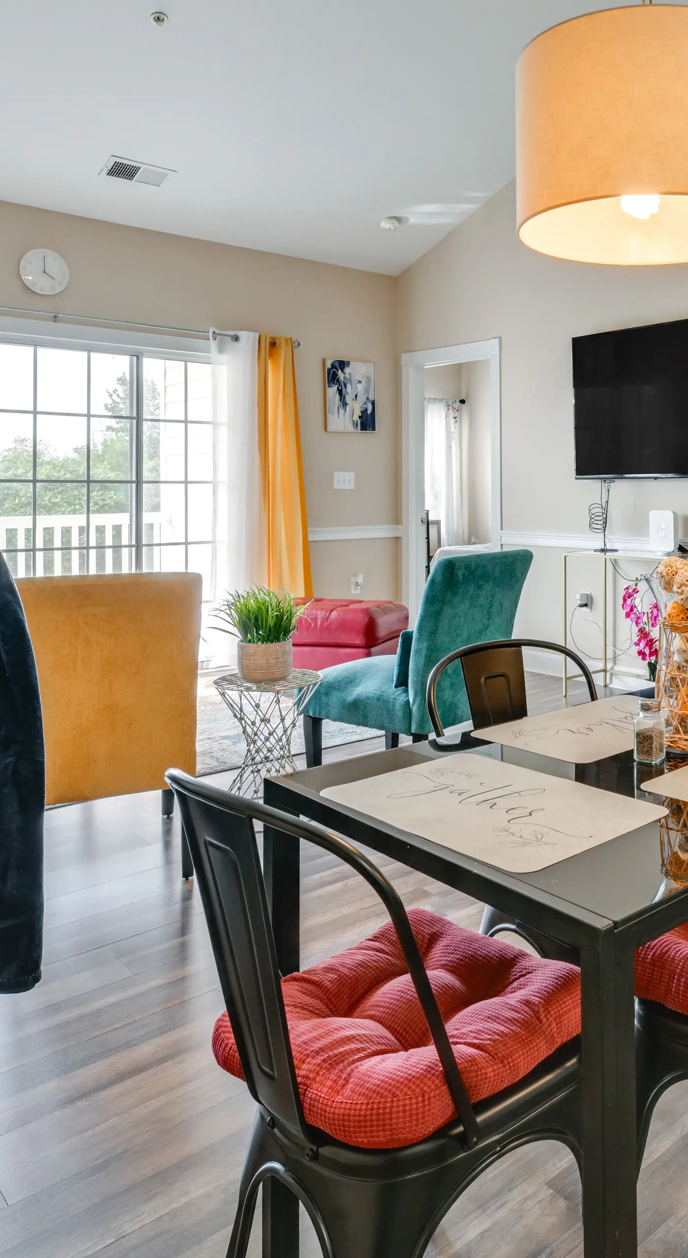 Charming Condo w/ Balcony, 1 Mi to UNC Charlotte!