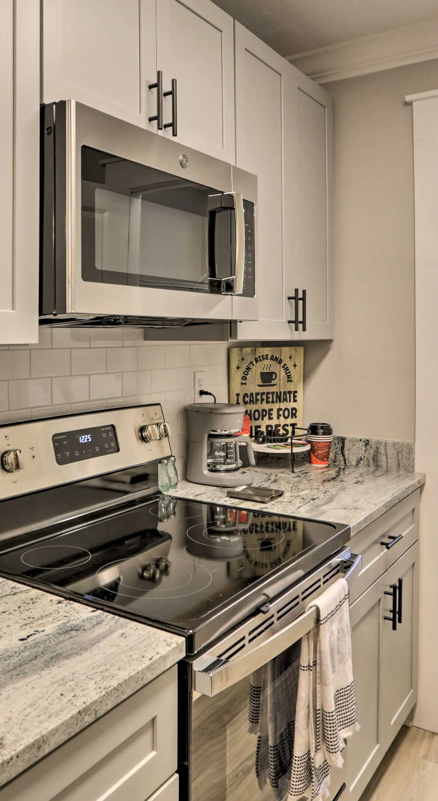 Cozy Tallahassee Apartment w/ Spacious Yard!
