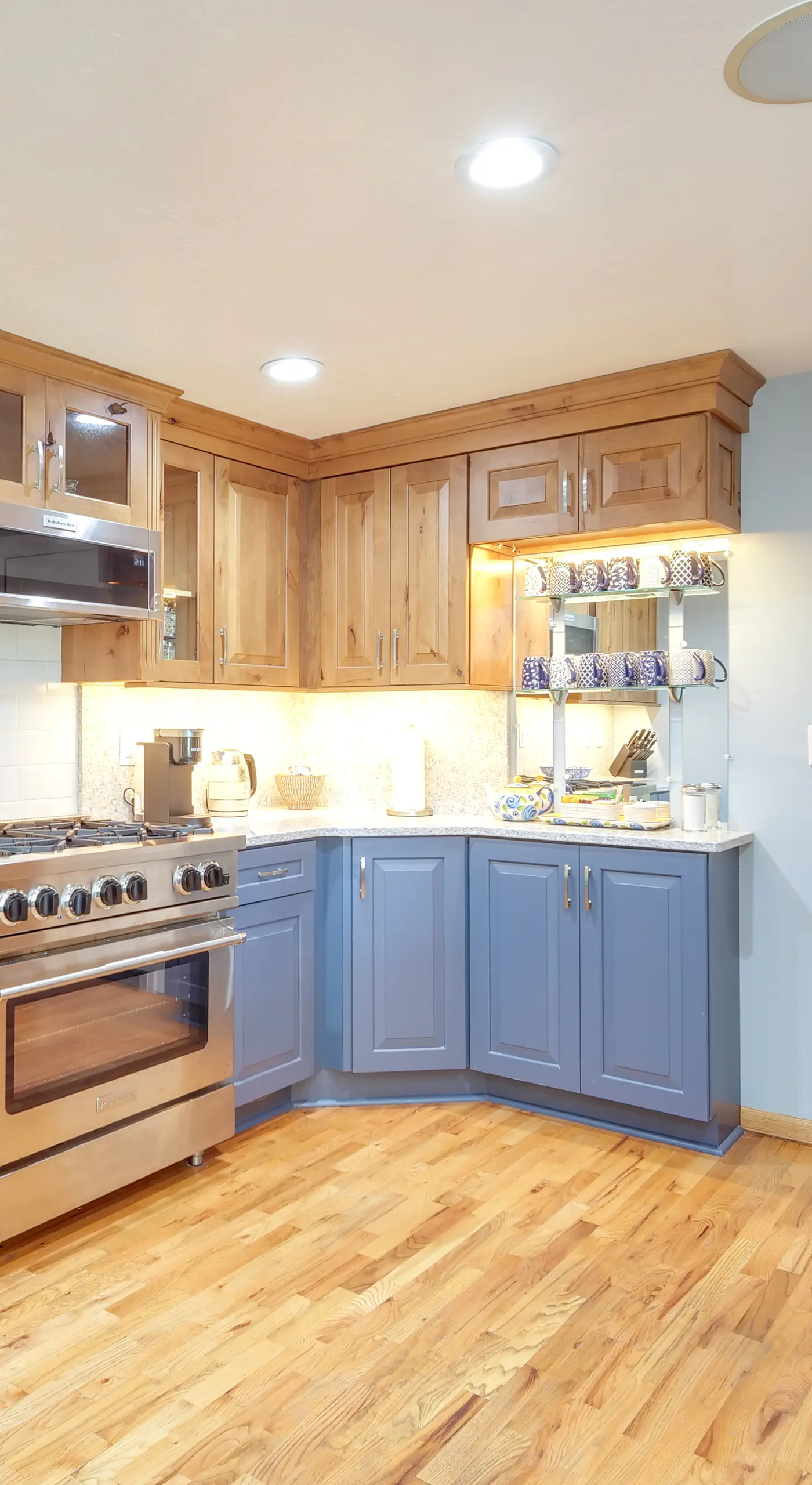 Lovely Riverfront Grants Pass Home: Pool & Hot Tub