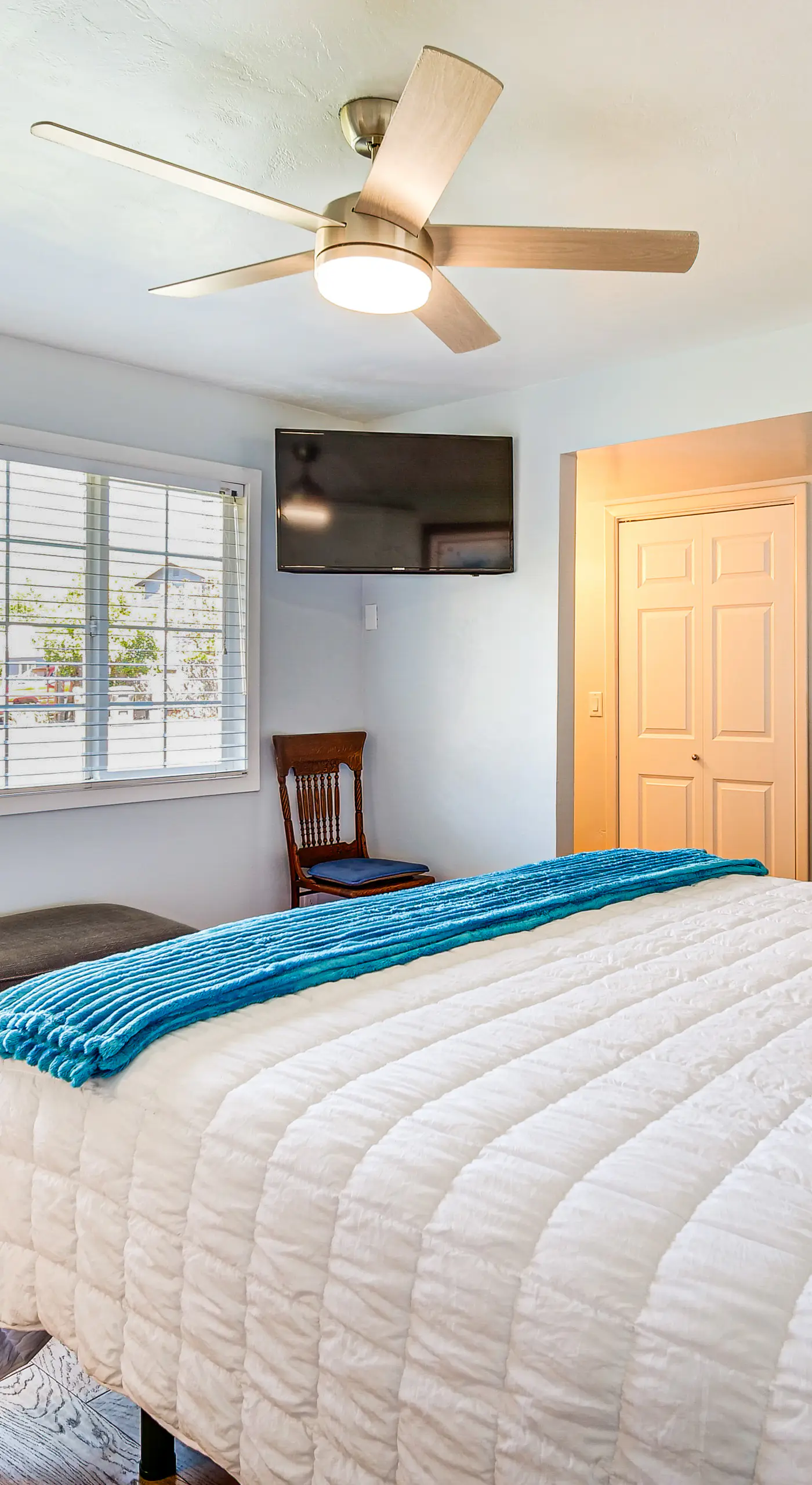 Lovely Riverfront Grants Pass Home: Pool & Hot Tub