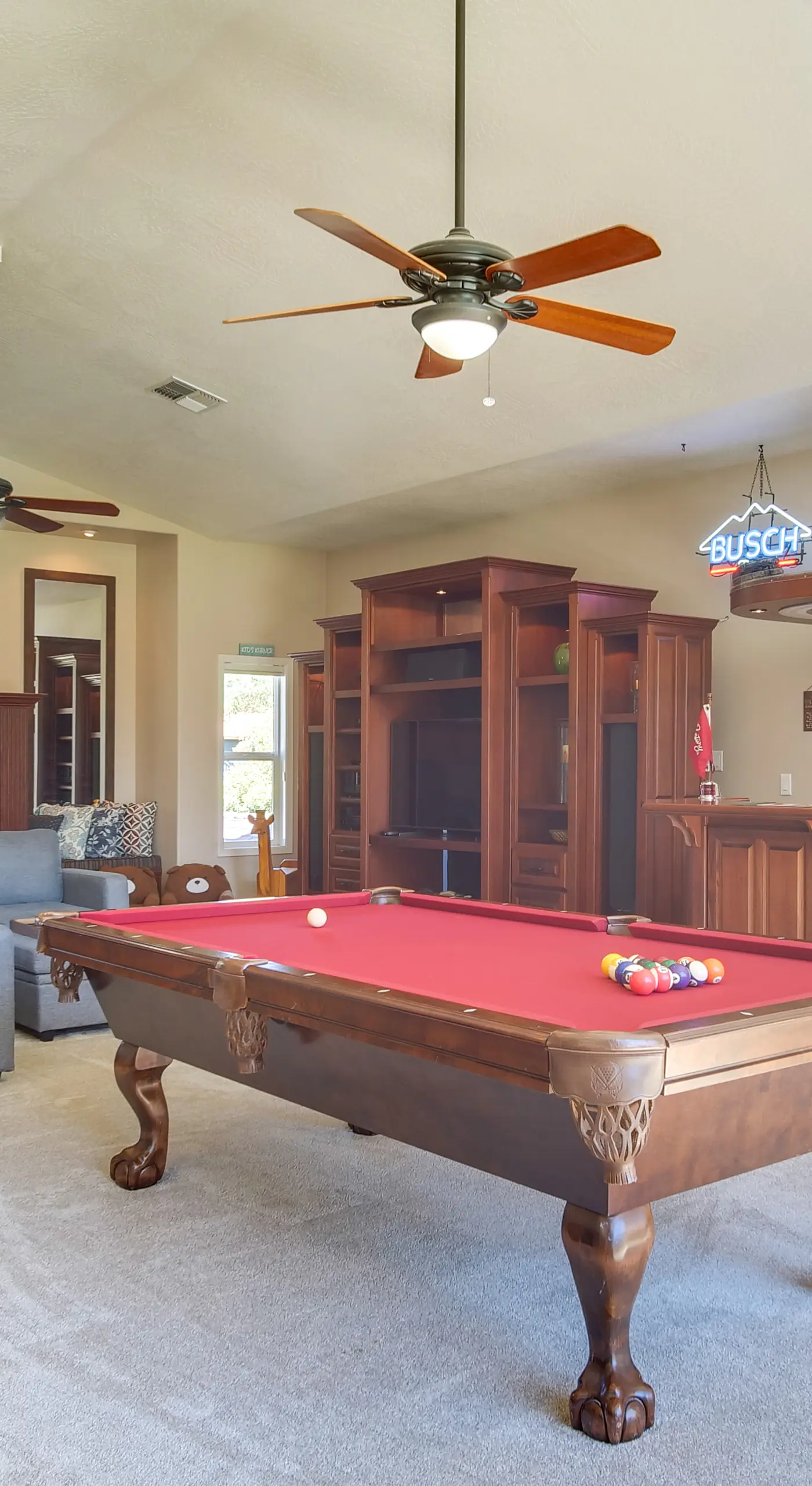 Lovely Riverfront Grants Pass Home: Pool & Hot Tub