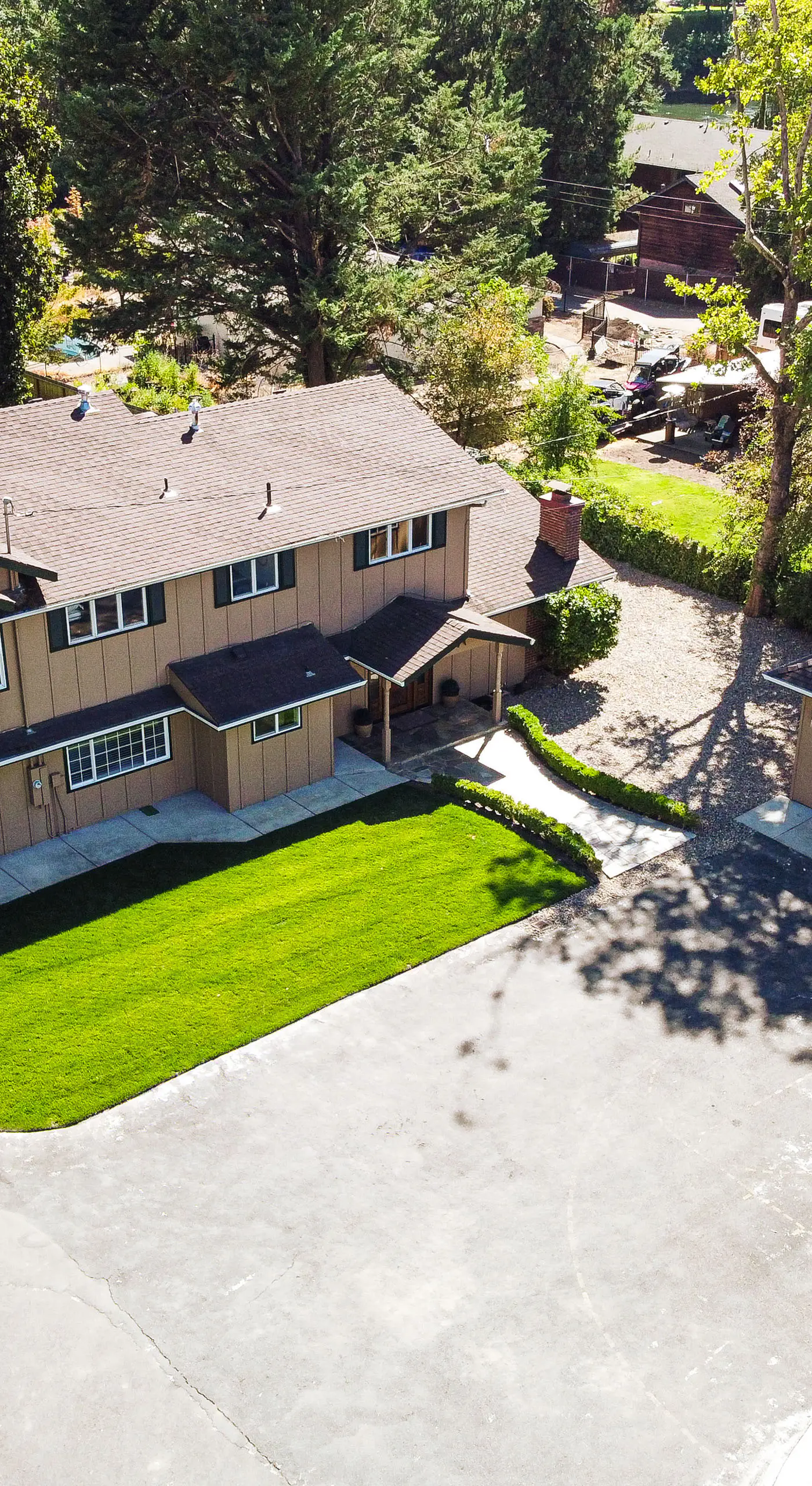 Lovely Riverfront Grants Pass Home: Pool & Hot Tub
