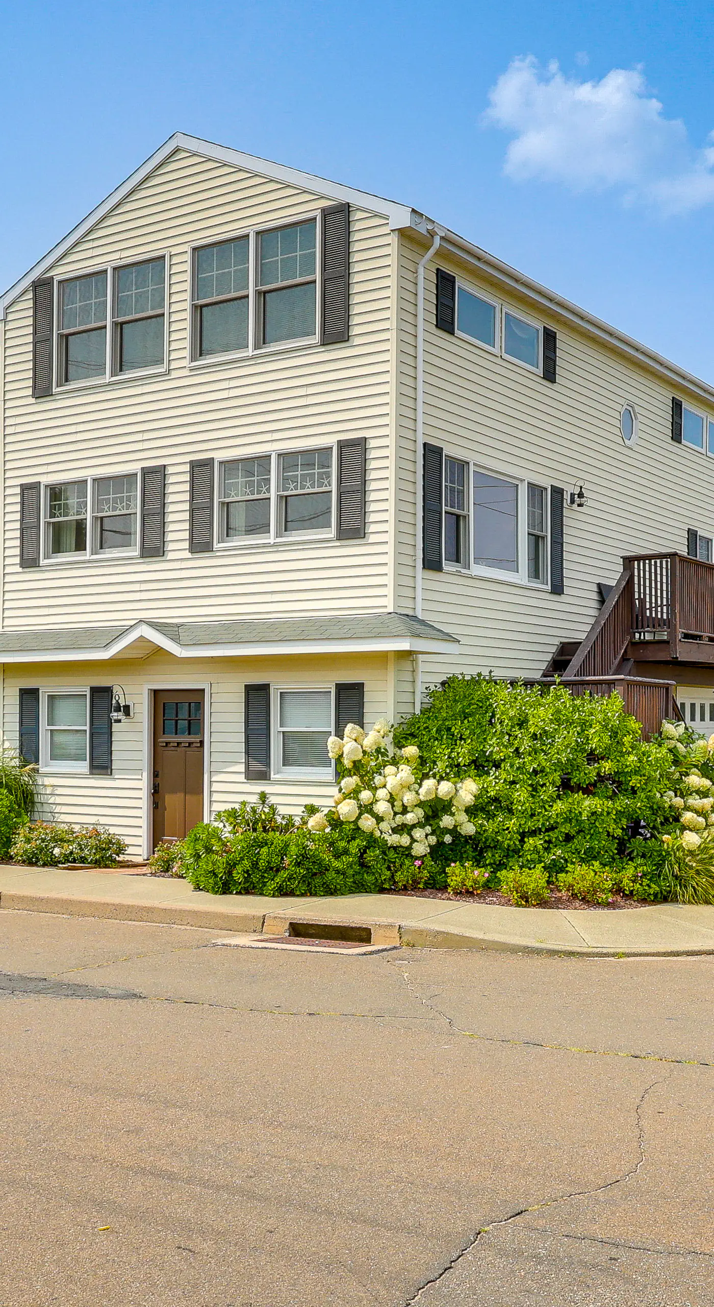 Walk to Beaches: Sunny East Haven Home w/ Grill