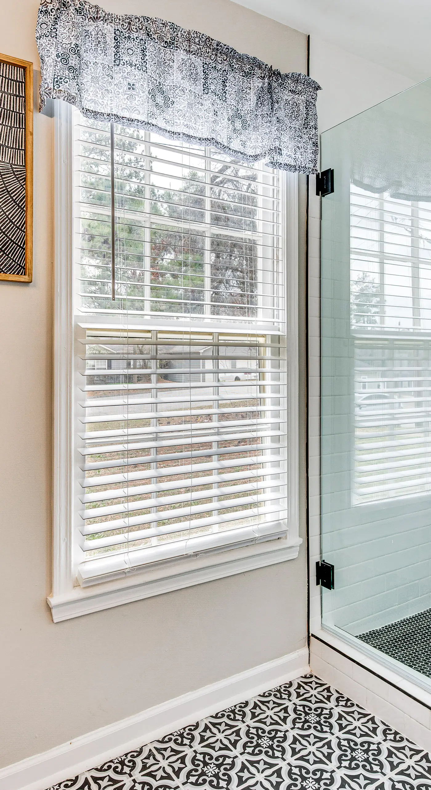 4 Mi to Airport: Atlanta Home w/ Deck & Hot Tub