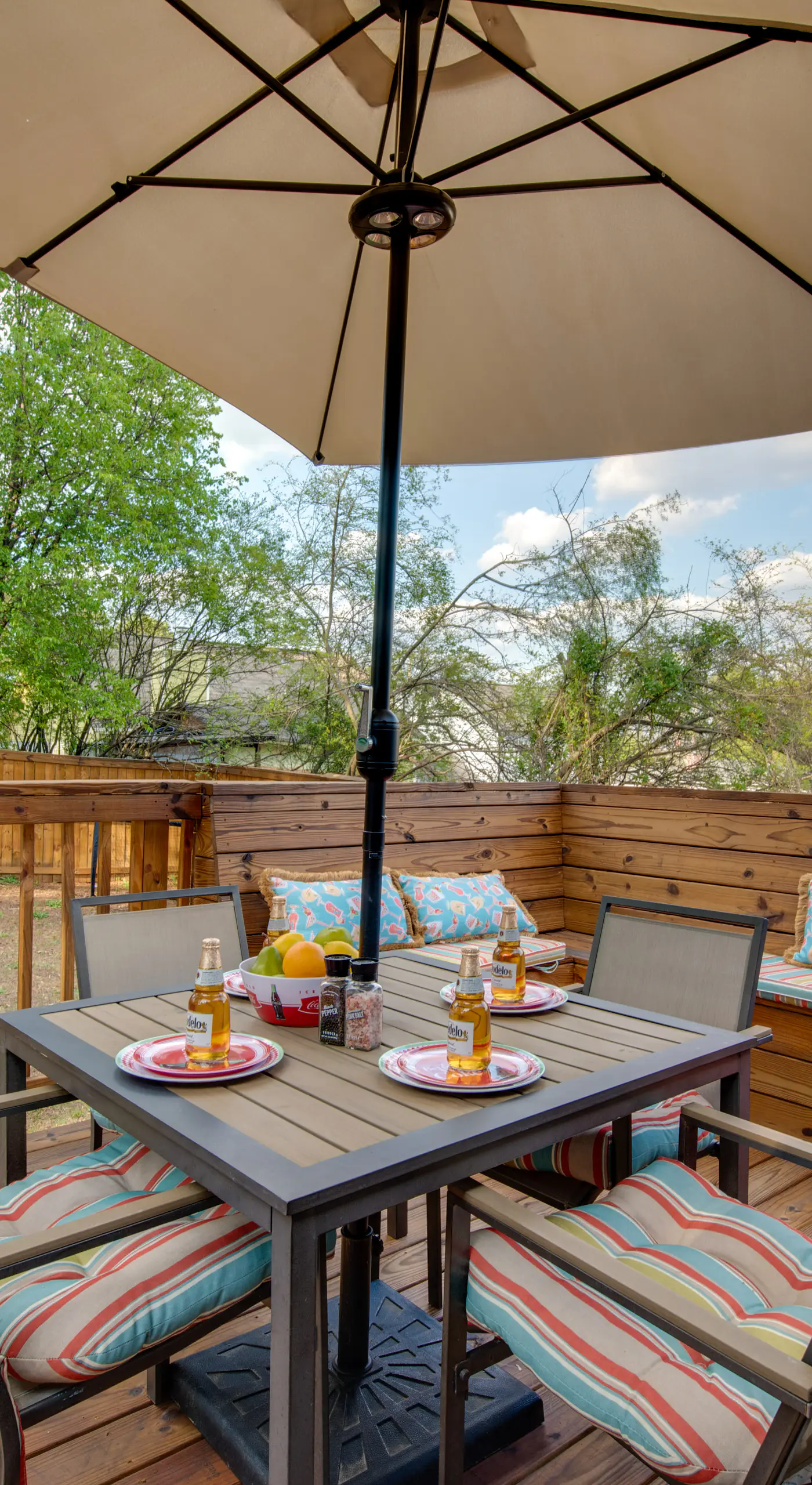 4 Mi to Airport: Atlanta Home w/ Deck & Hot Tub