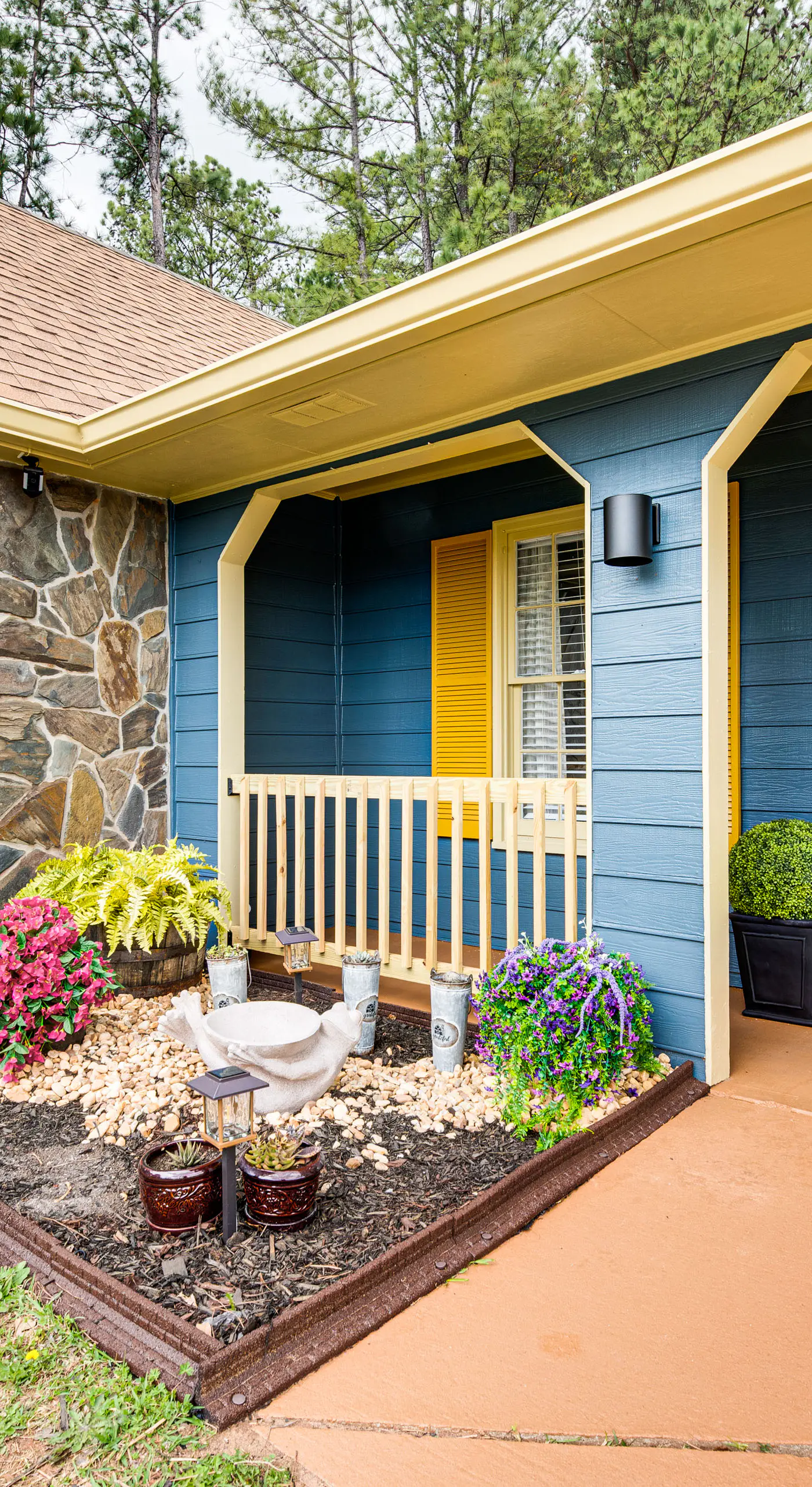 4 Mi to Airport: Atlanta Home w/ Deck & Hot Tub