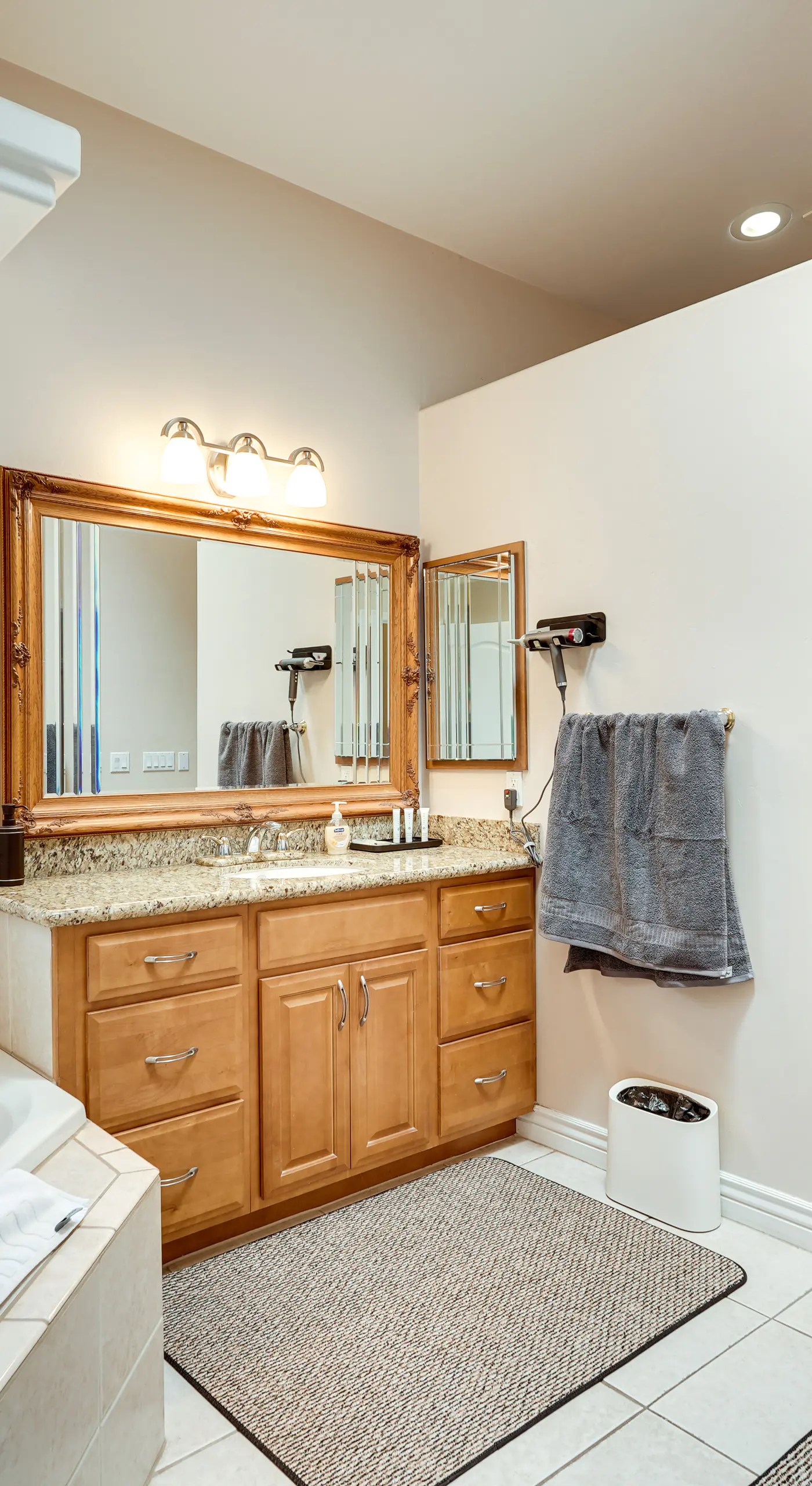 Lake Havasu City Escape w/ Pool, Patio & Grill!