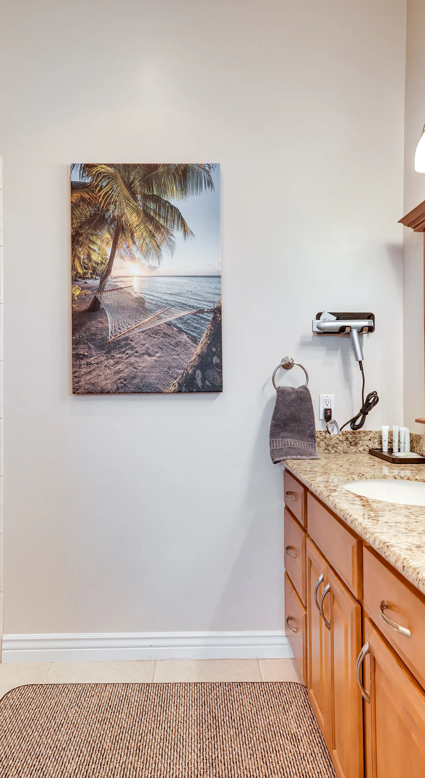 Lake Havasu City Escape w/ Pool, Patio & Grill!