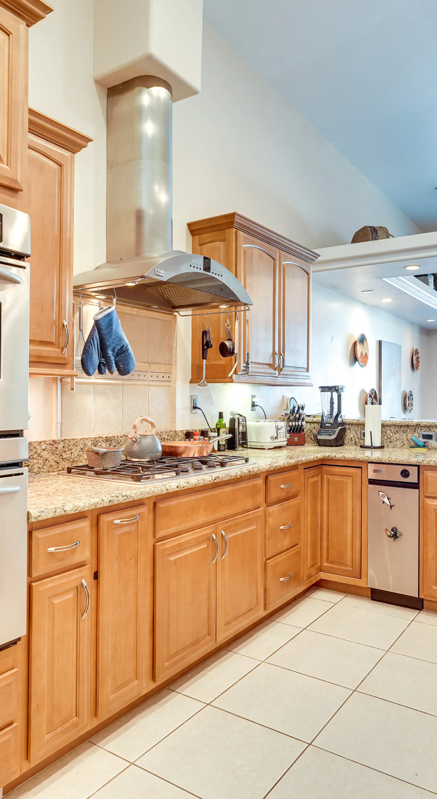 Lake Havasu City Escape w/ Pool, Patio & Grill!