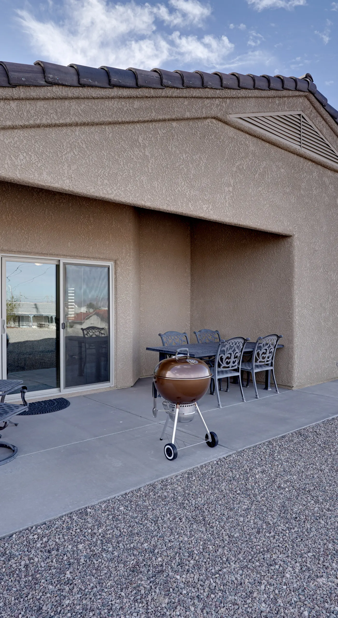 Patio & Grill: Family-Friendly Lake Havasu Home