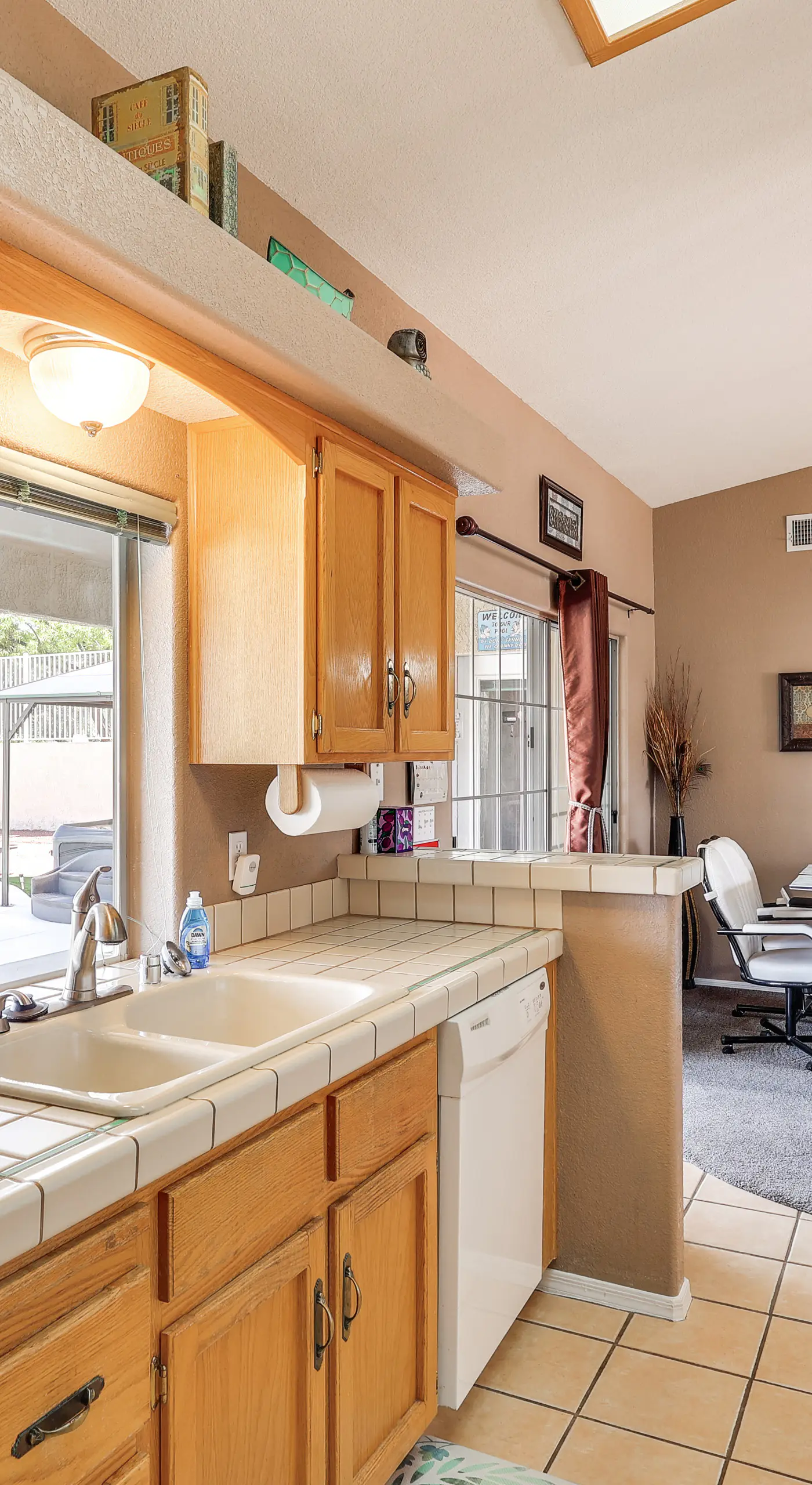 Cozy Lake Havasu City Home - Pool and Hot Tub