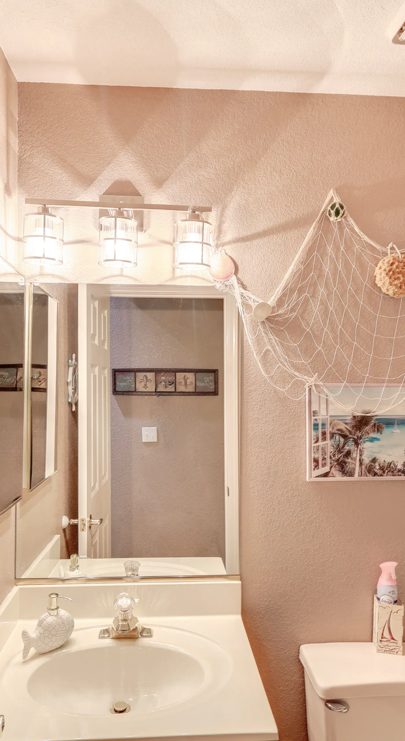Cozy Lake Havasu City Home - Pool and Hot Tub