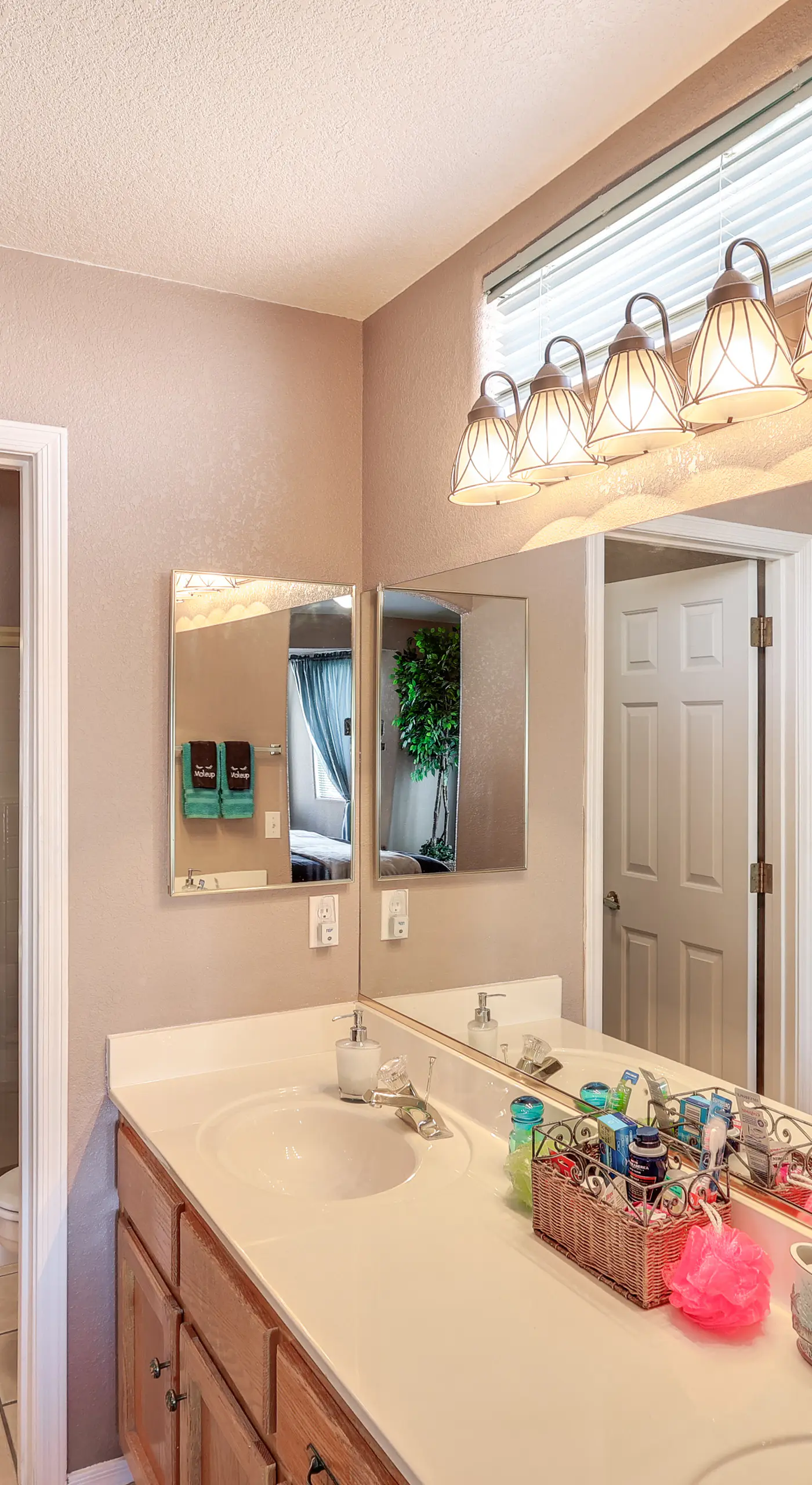 Cozy Lake Havasu City Home - Pool and Hot Tub