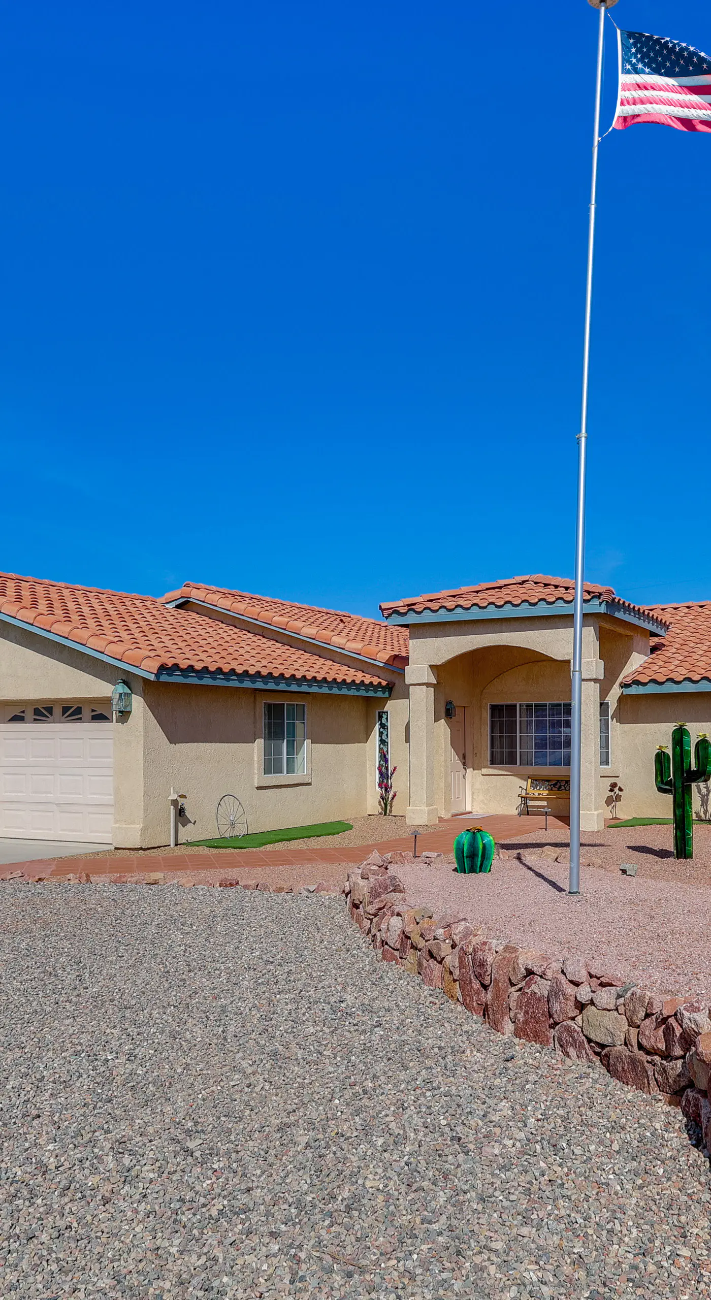 Cozy Lake Havasu City Home - Pool and Hot Tub