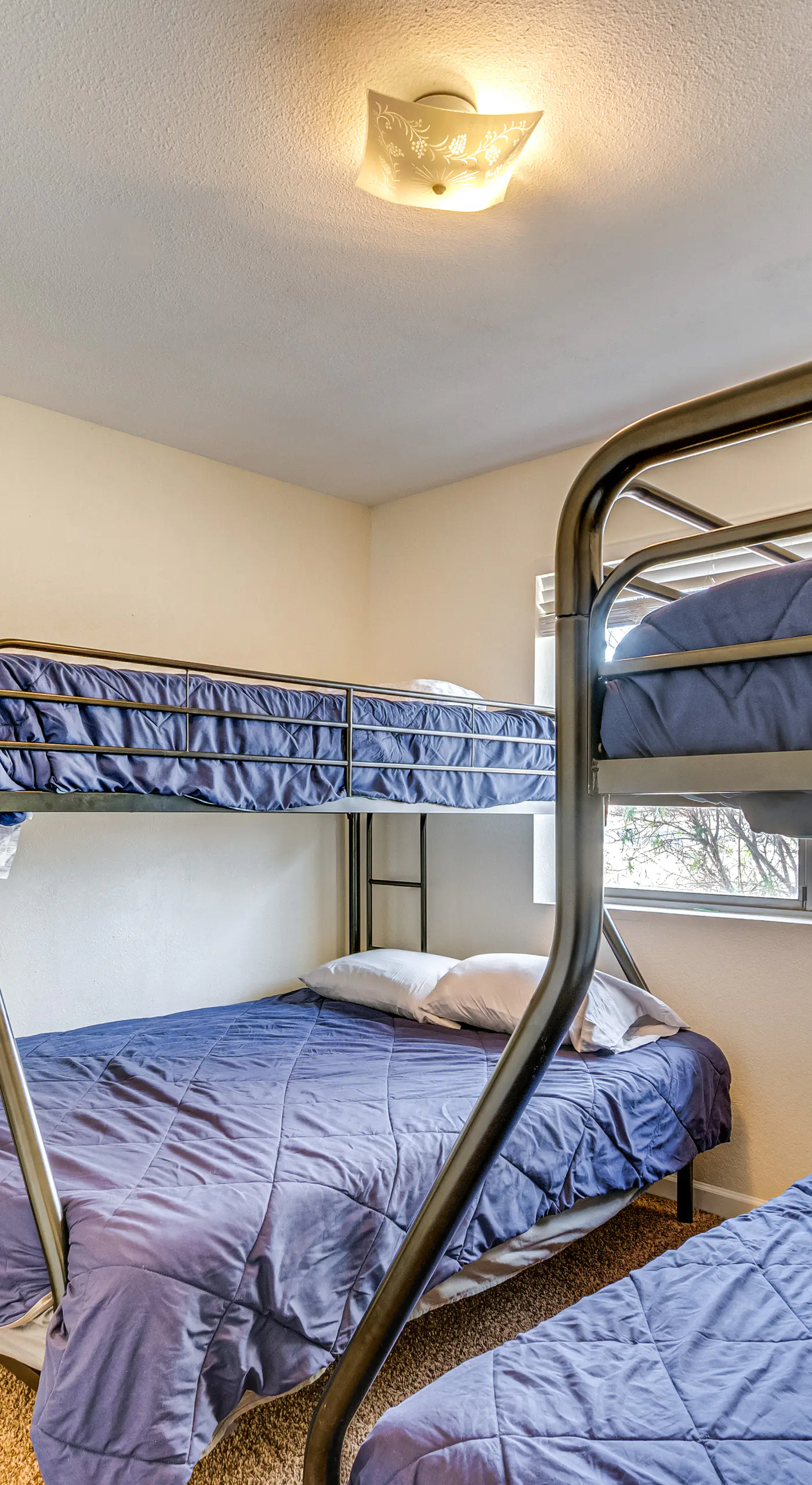 2 Mi to Lake Havasu: Pet-Friendly Home