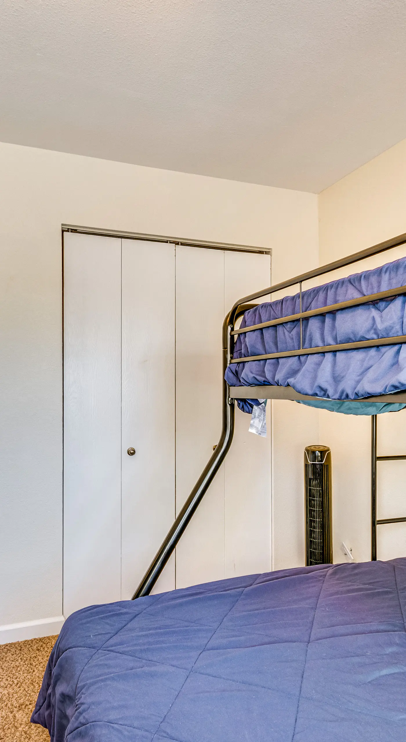2 Mi to Lake Havasu: Pet-Friendly Home