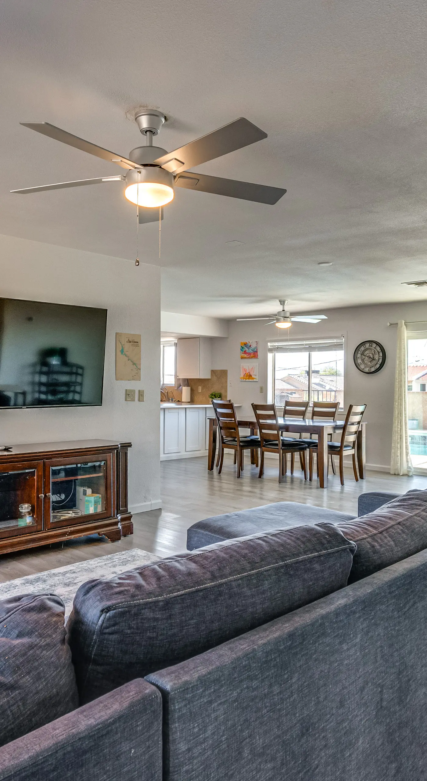 2 Mi to Lake Havasu: Pet-Friendly Home