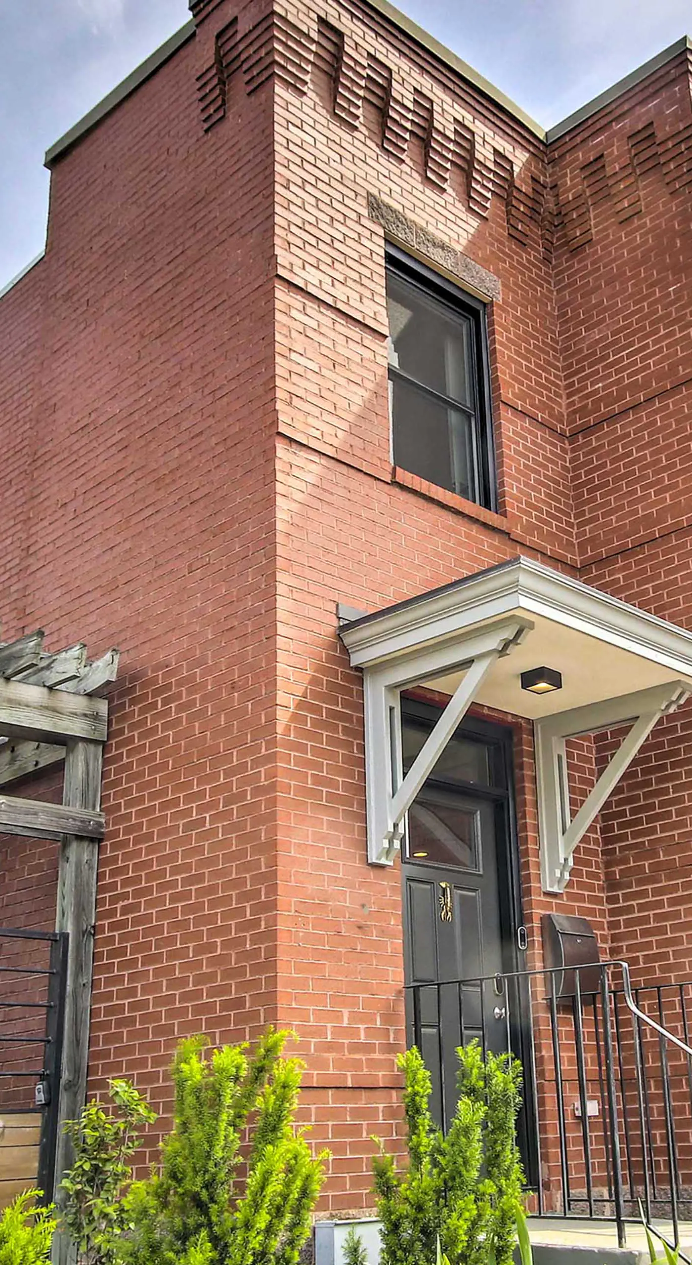 2 Mi to National Mall: Modern DC Retreat w/ Patio