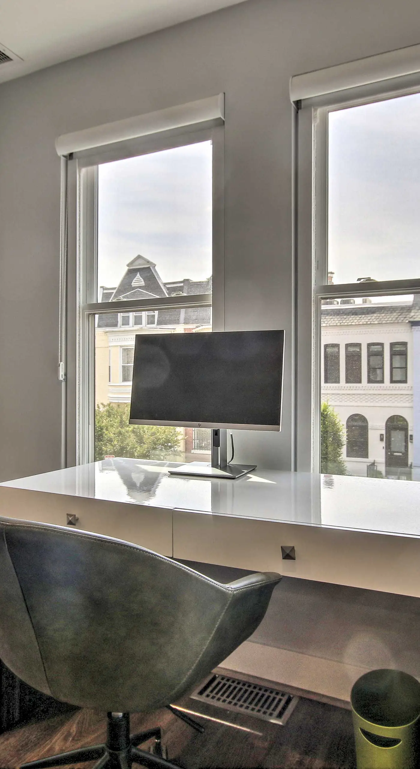 2 Mi to National Mall: Modern DC Retreat w/ Patio