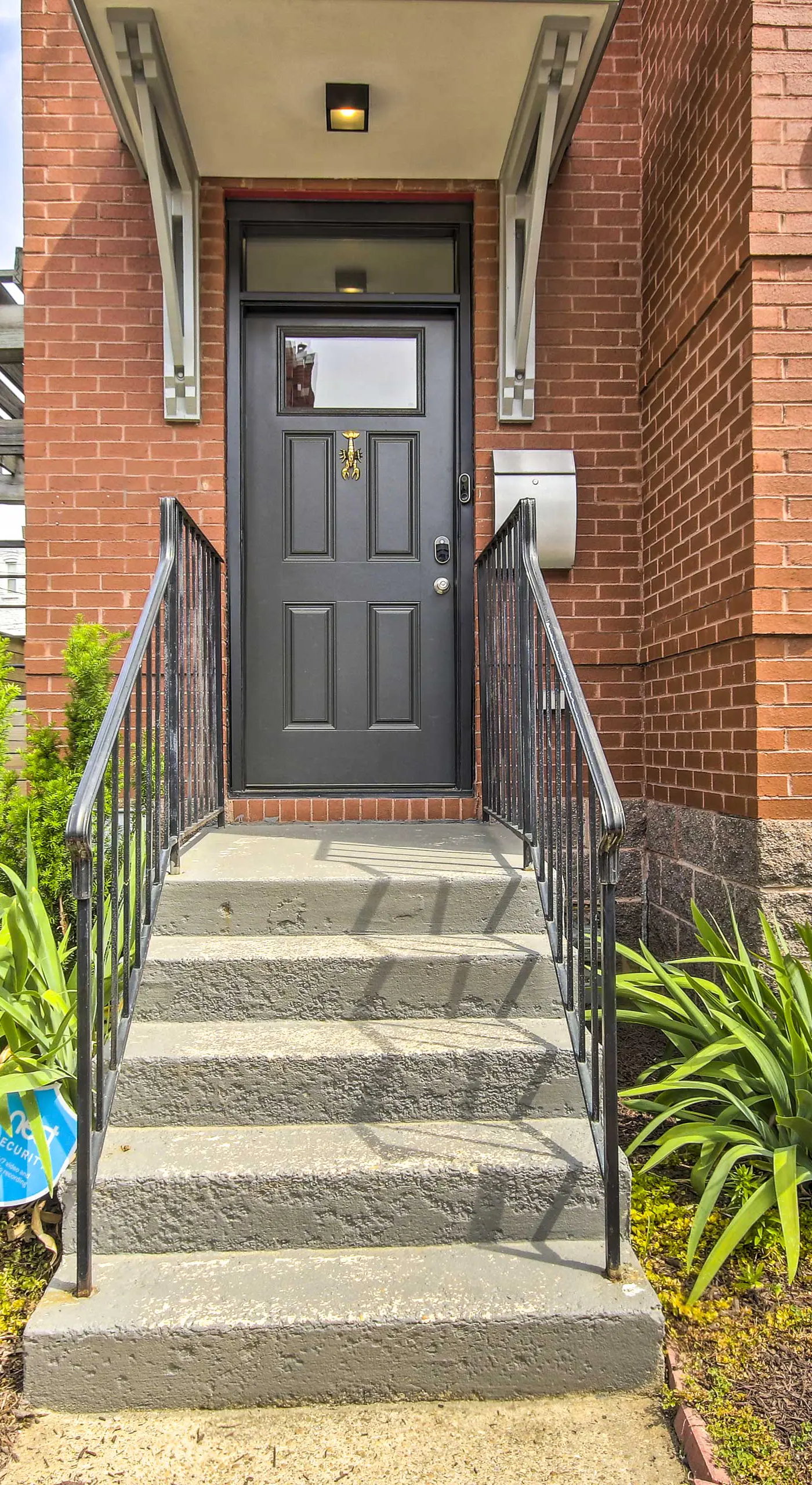2 Mi to National Mall: Modern DC Retreat w/ Patio