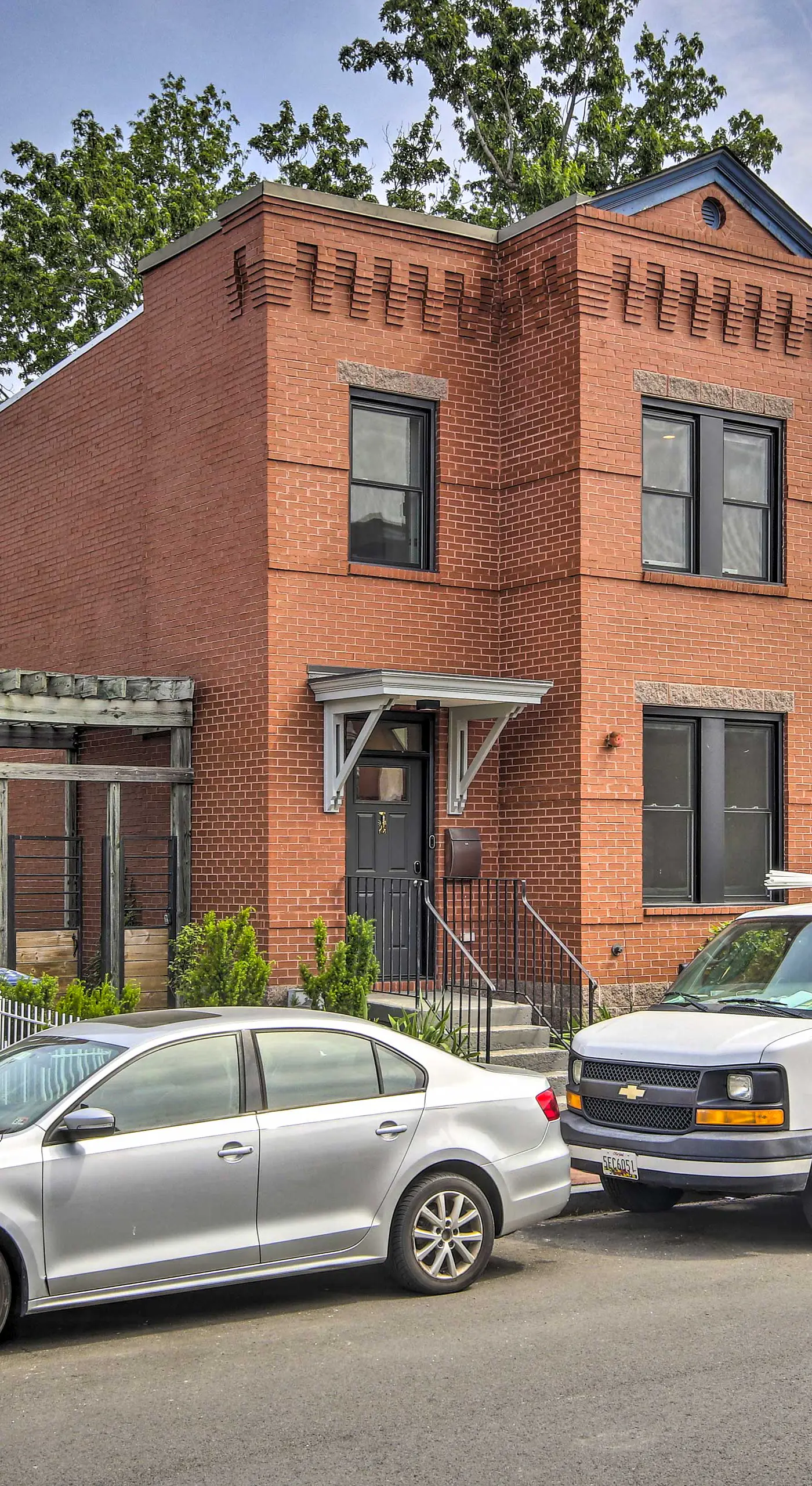 2 Mi to National Mall: Modern DC Retreat w/ Patio
